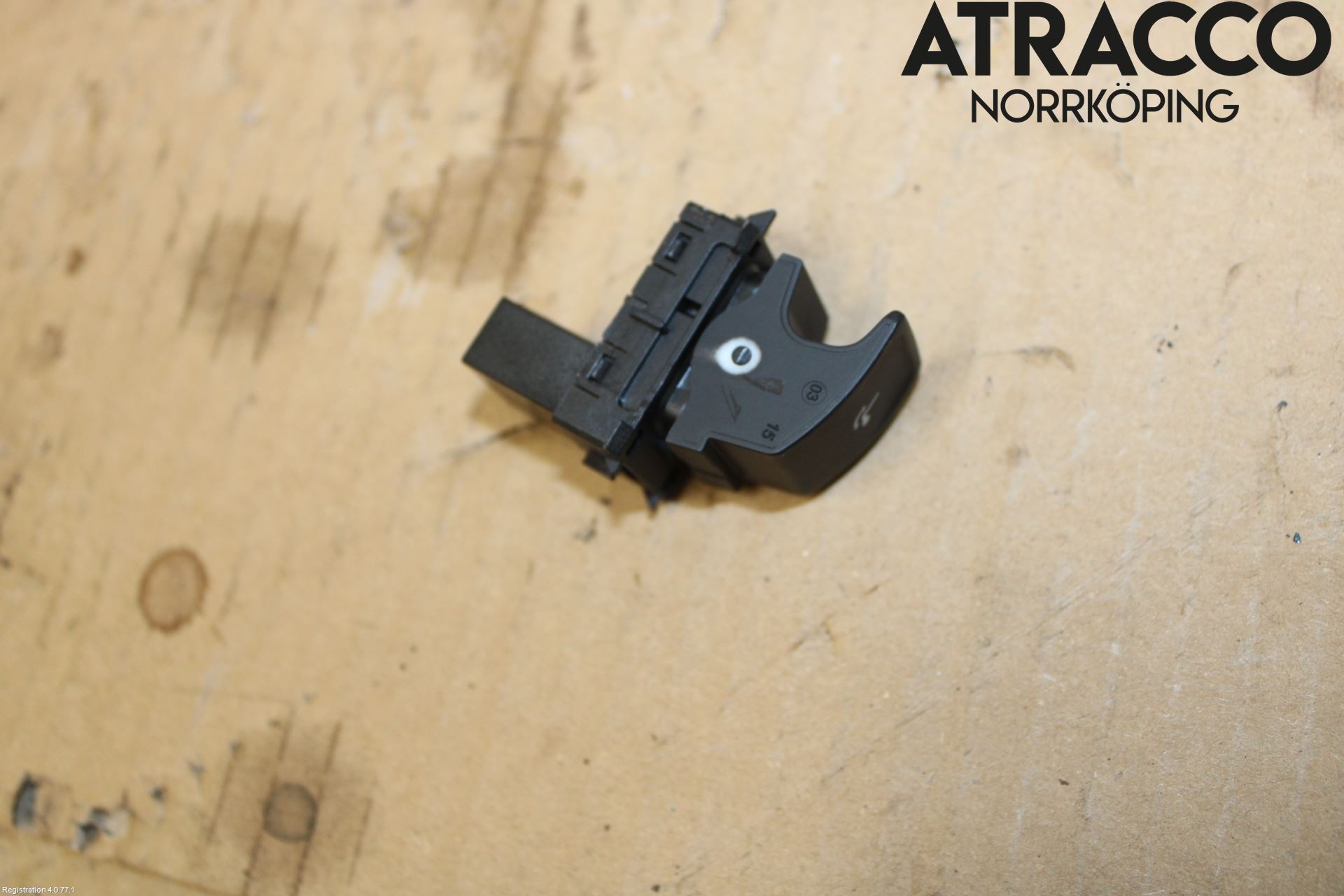 Volkswagen VW PASSAT 15-19 Strömställare Dragkrok