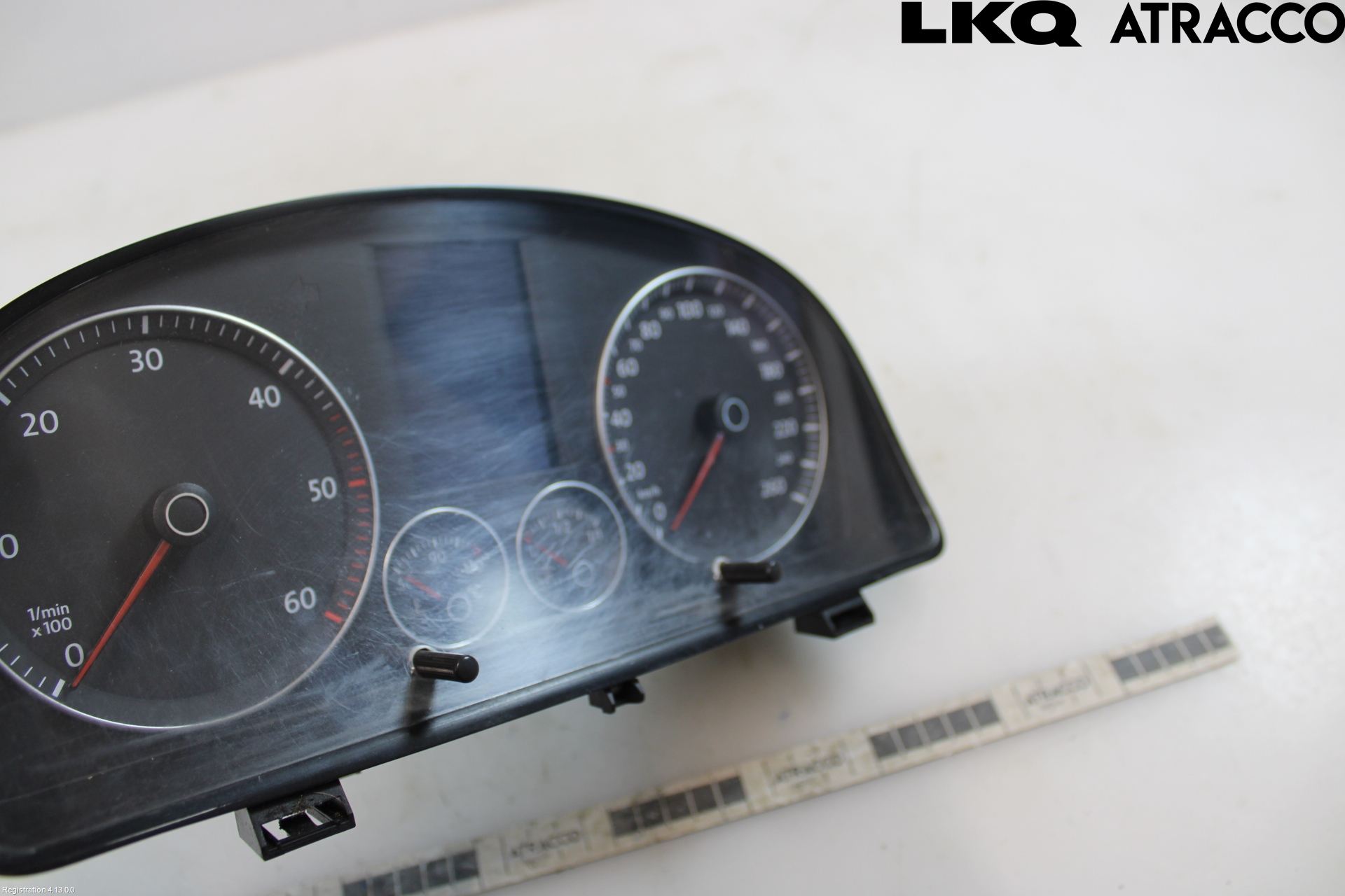 Volkswagen VW CADDY      04-10 Instrument Komb
