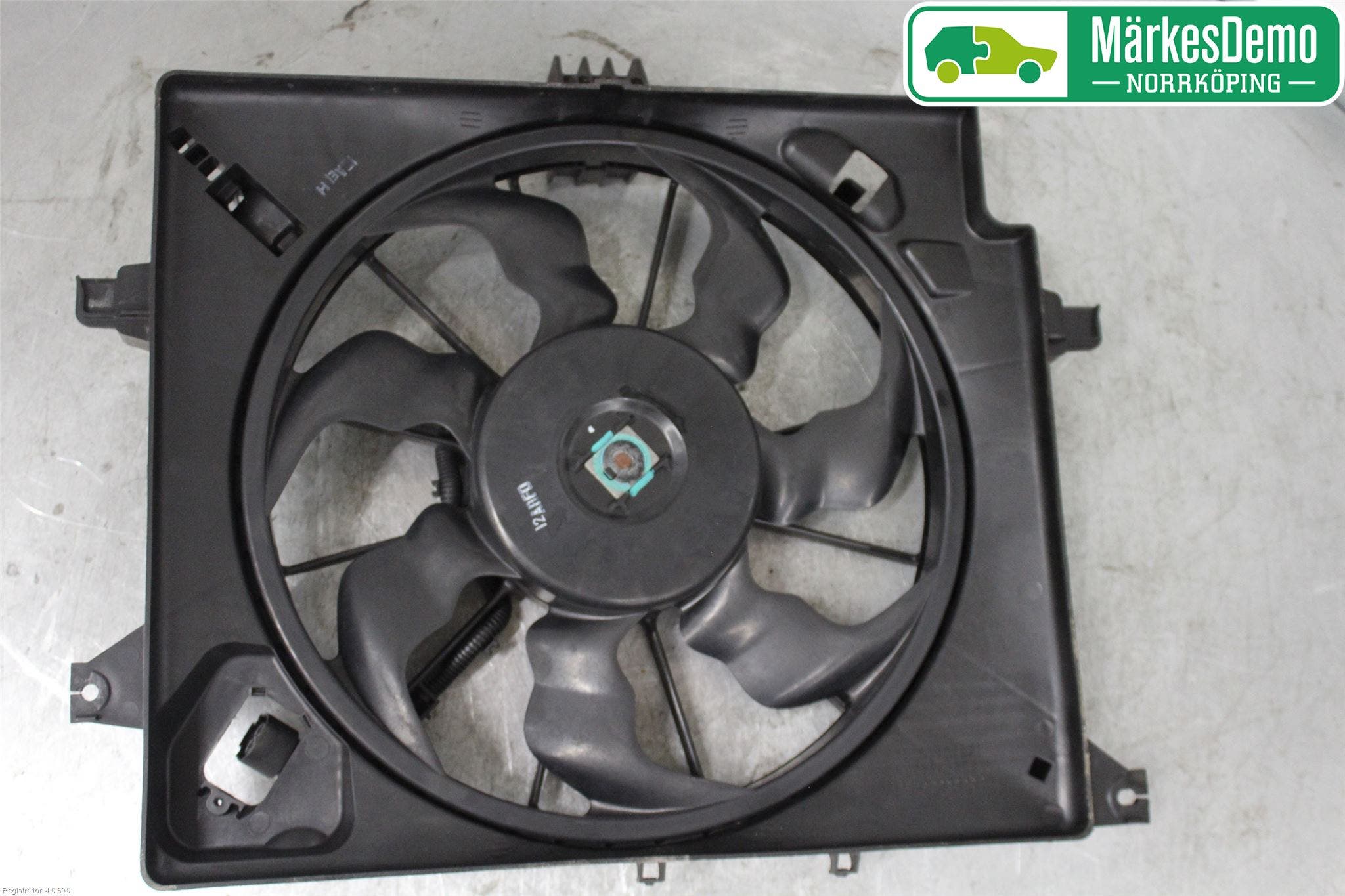 Hyundai i30 GD 13-17 Kylfläkt El