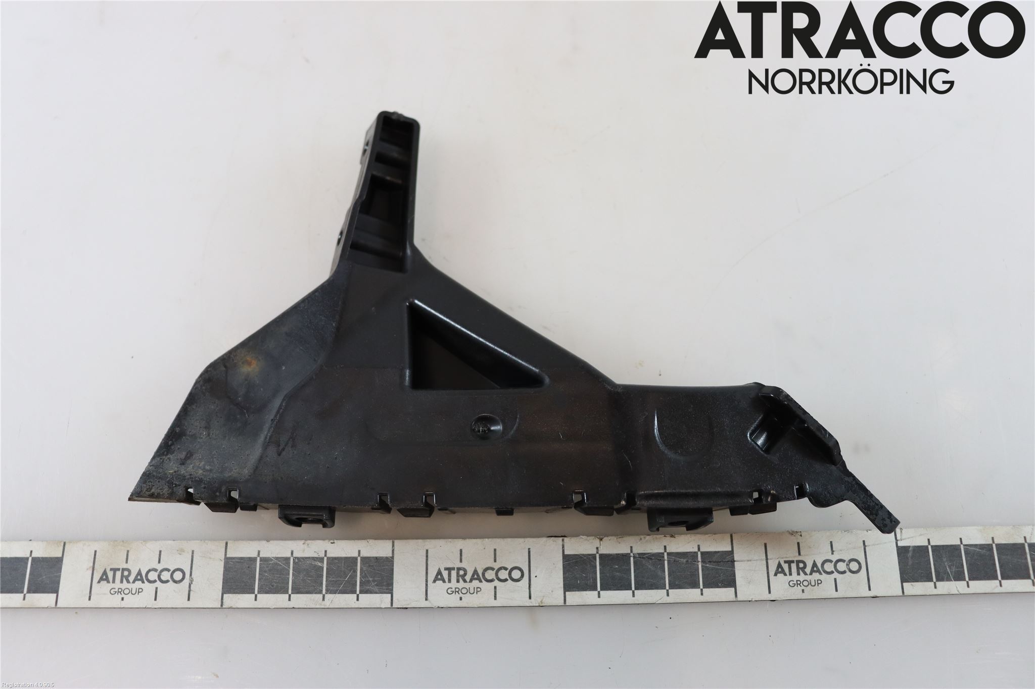 Audi TT/TTS/TT RS 15- Stötfångarfäste Bak Vä