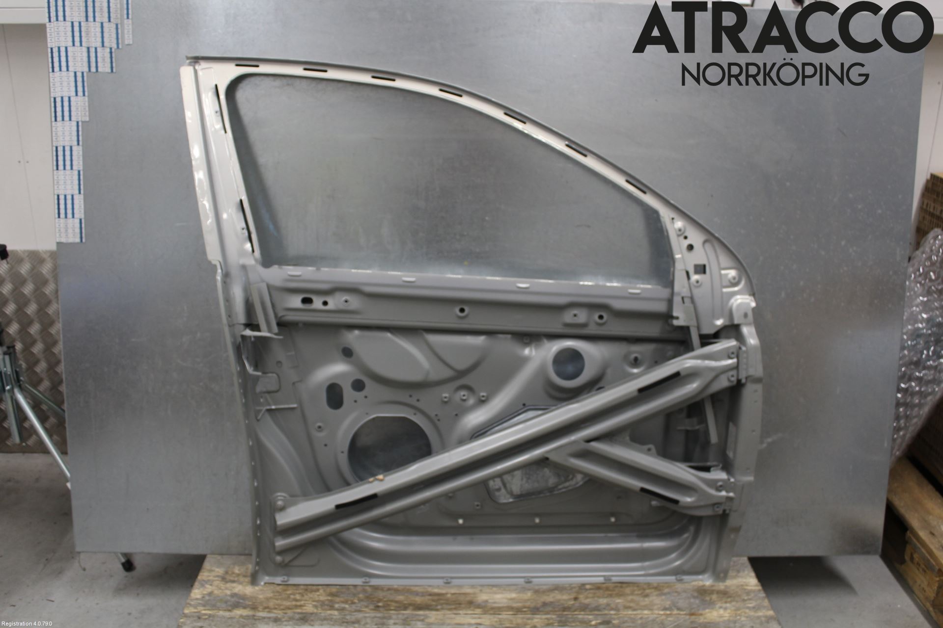 Volkswagen VW GOLF VI 09-13 Dörr Fram Höger