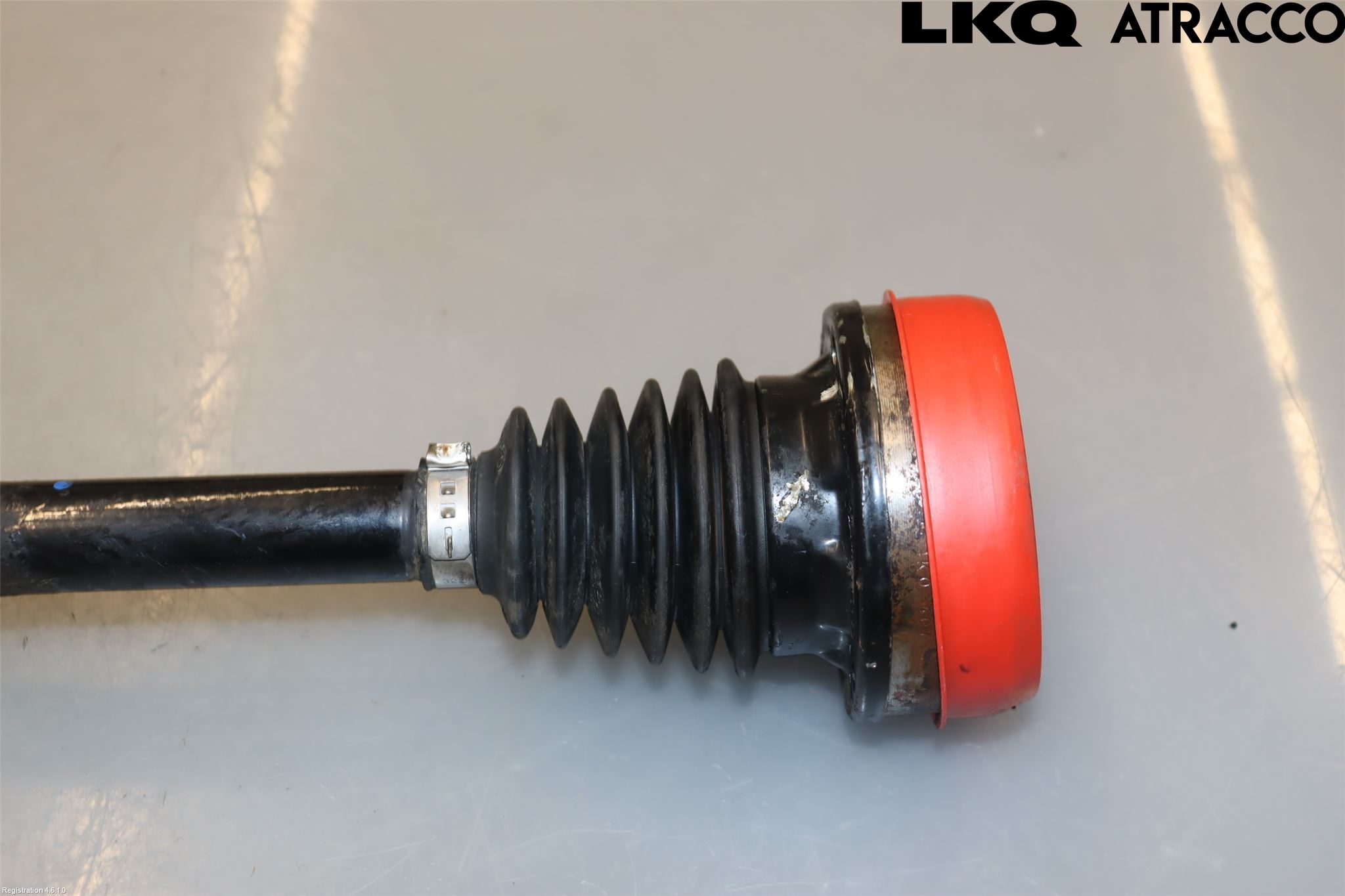 Volkswagen VW JETTA V 06-10 Drivaxel Fram Vänster