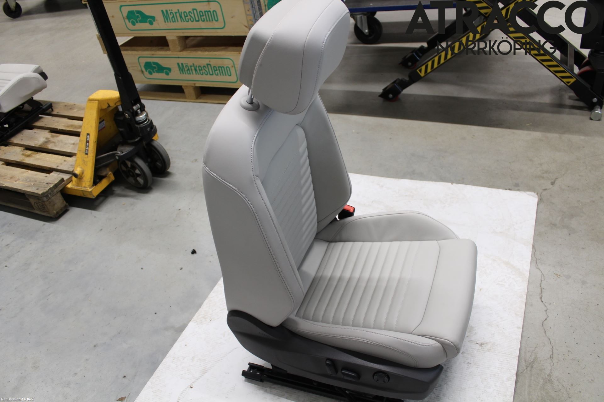 Volkswagen VW PASSAT 20-24 Inredning Stol Fram Hö