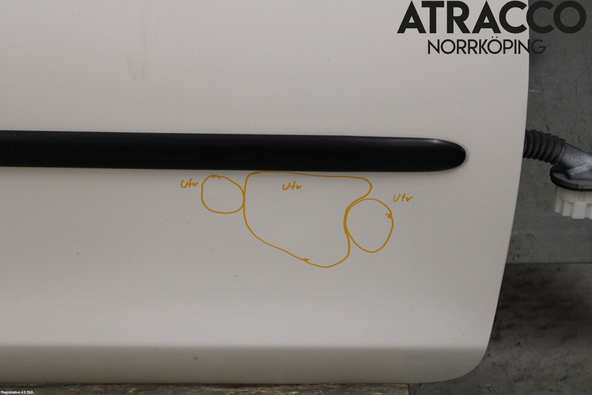 Mazda 323 95-98 Dörr 2D Höger