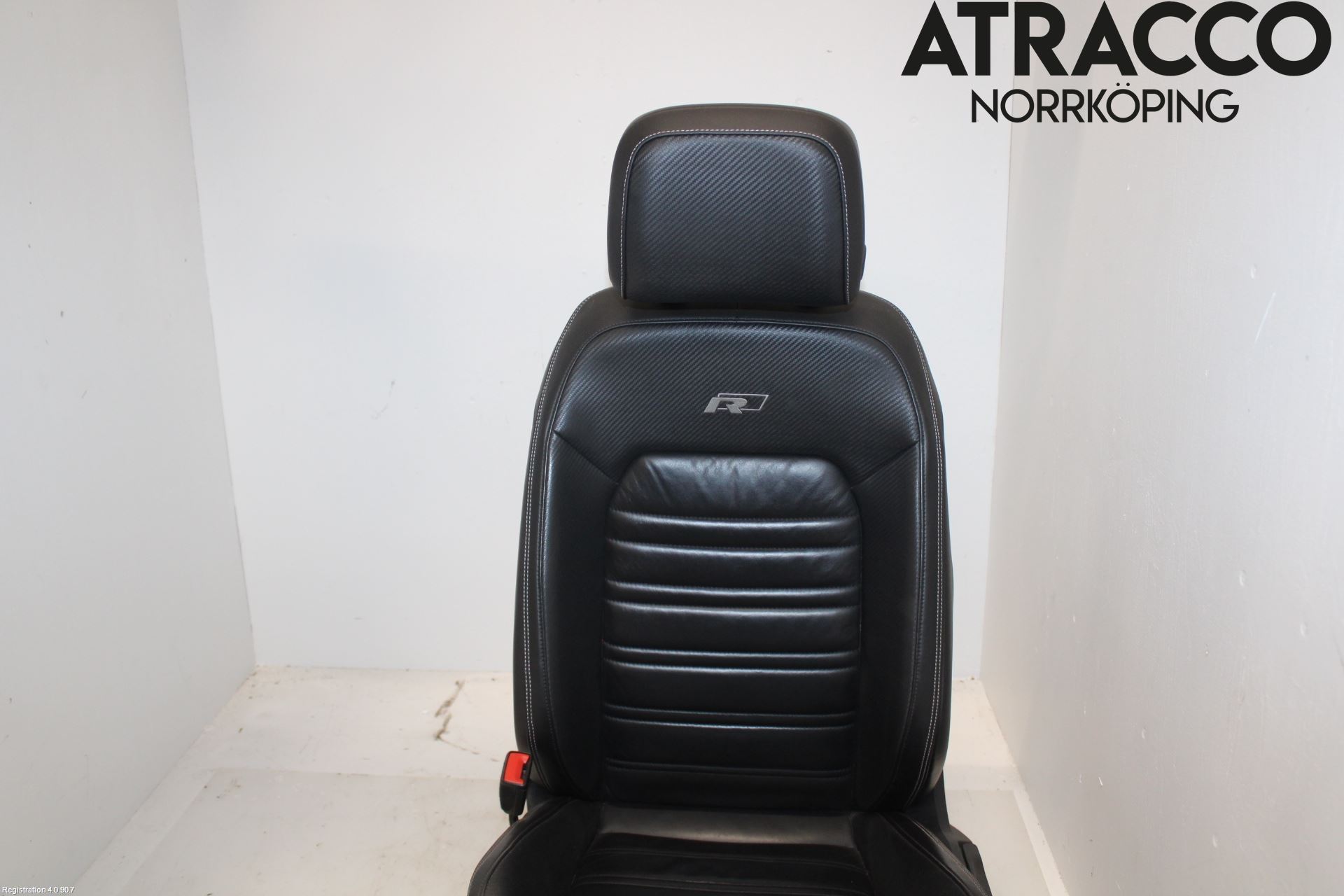 Volkswagen VW PASSAT 20-24 Inredning Stol Fram Vä