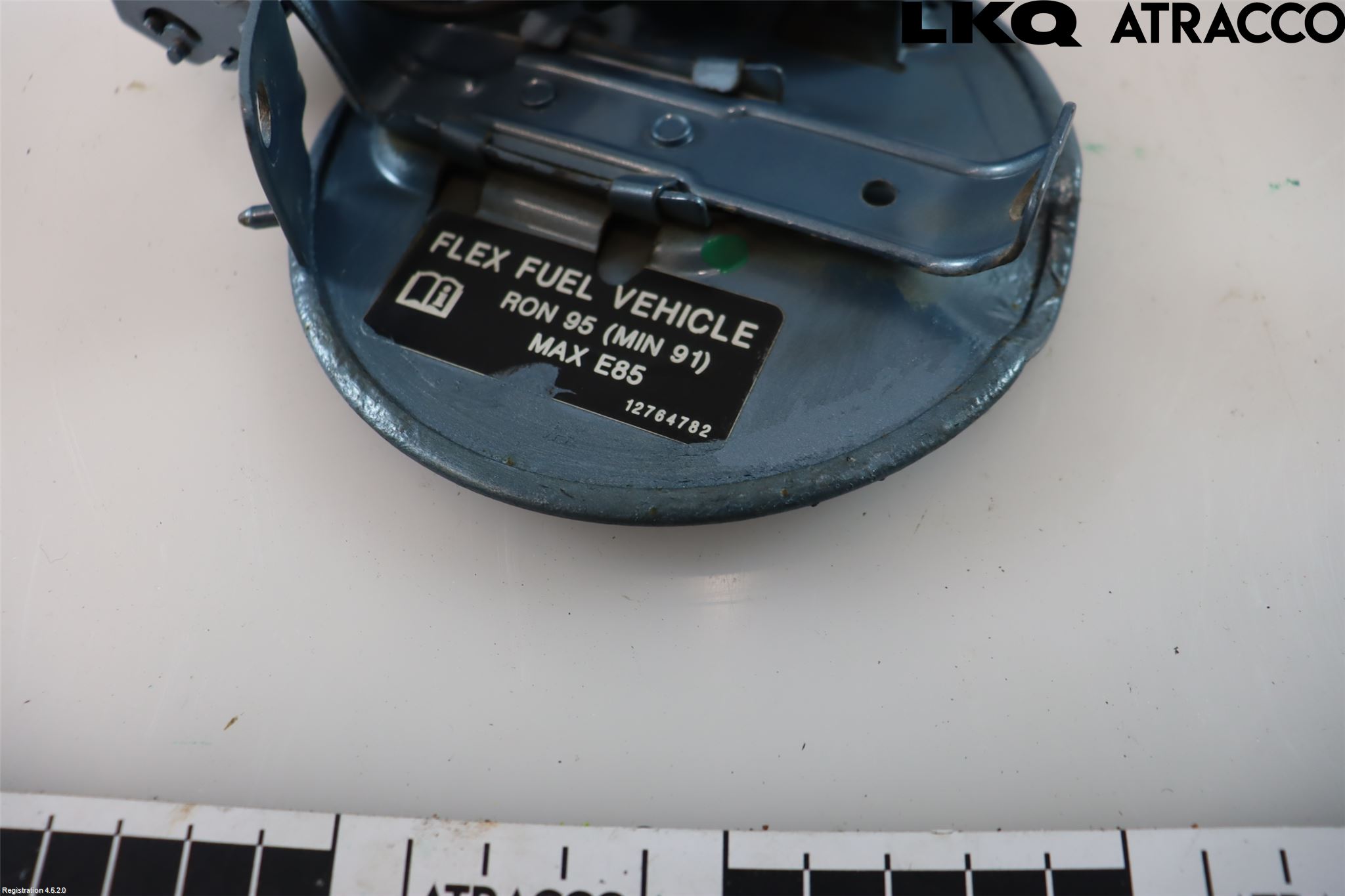 Saab 9-5     06-10 Tanklucka