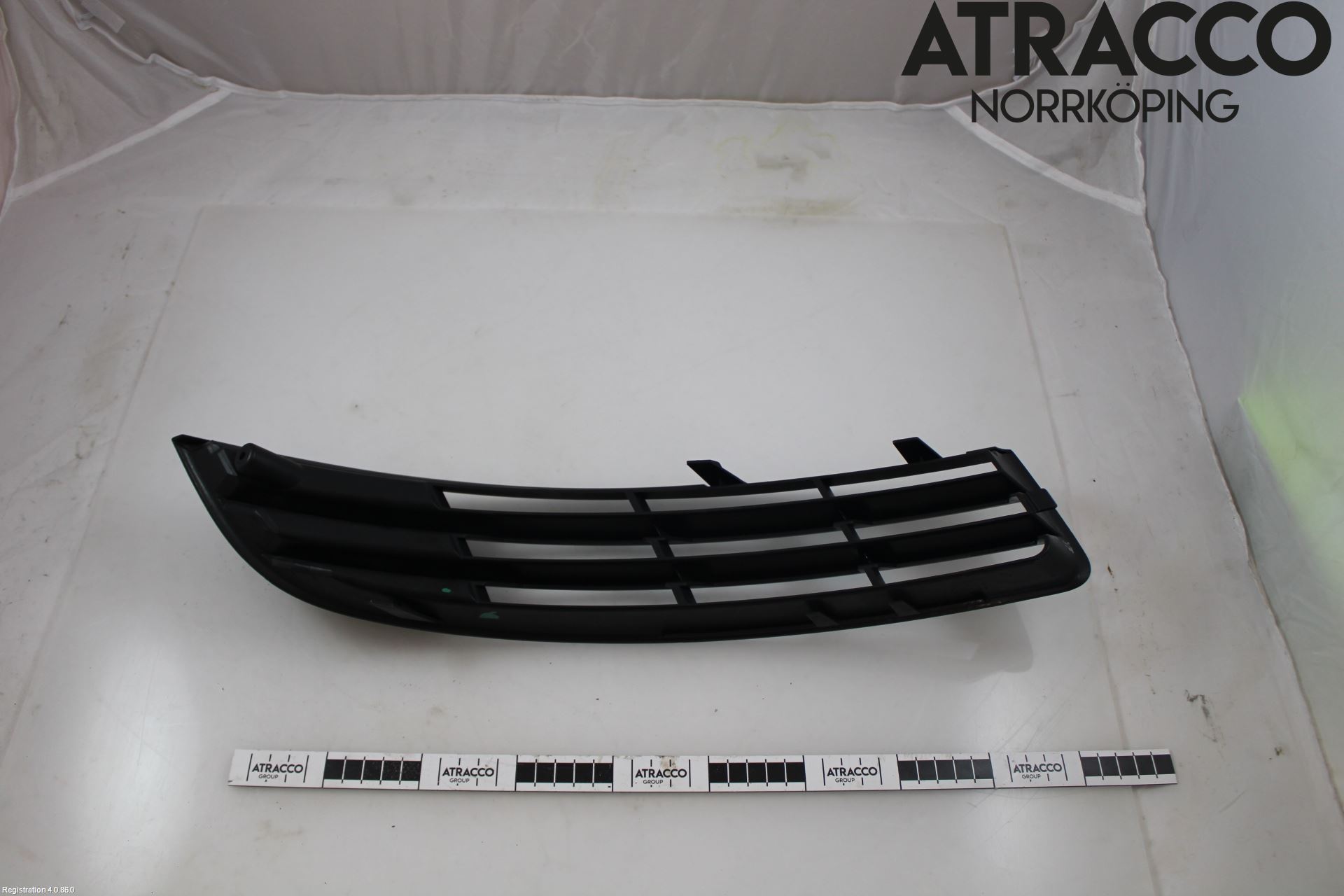 Volkswagen VW PASSAT 05-11 Grilldel Vänster