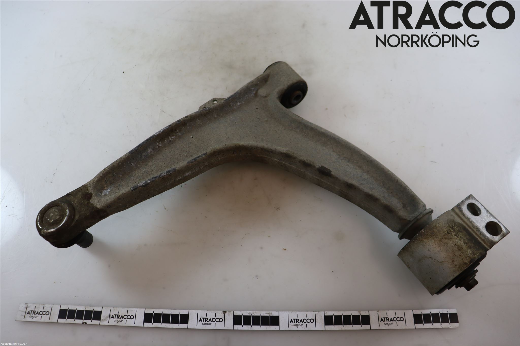 Saab 9-3 VER2/VER3 08-15 Bärarm Fram Undre Hö