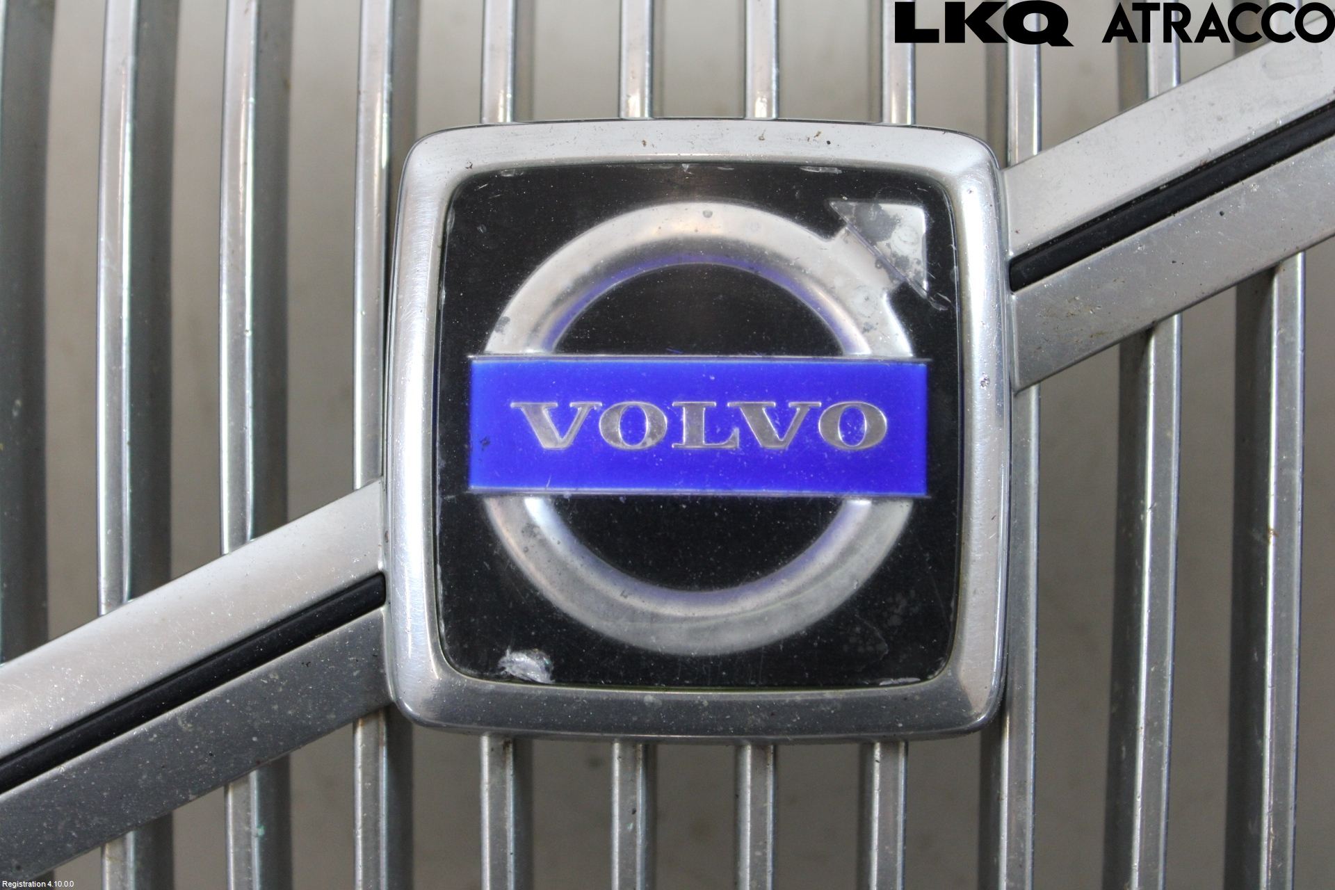 Volvo V70 00-04 Grill Komp