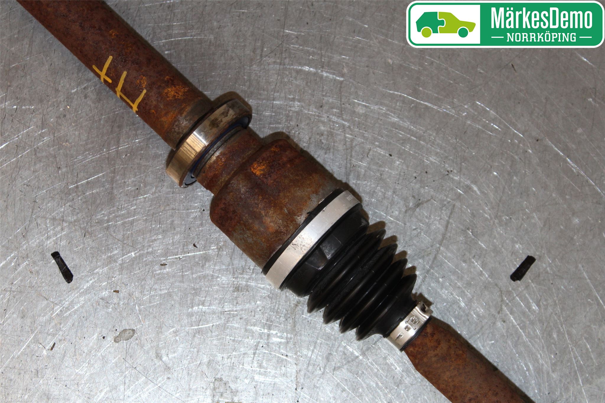 Renault CLIO IV 12-16 Drivaxel Fram Höger
