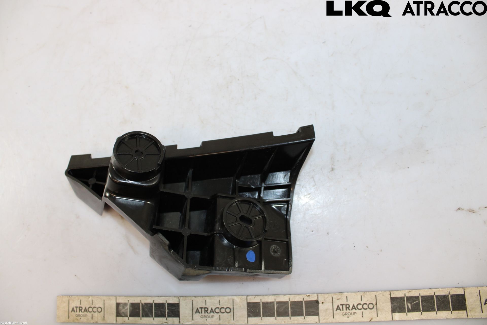 MG 4 23- Stötfångarfäste Bak Vä