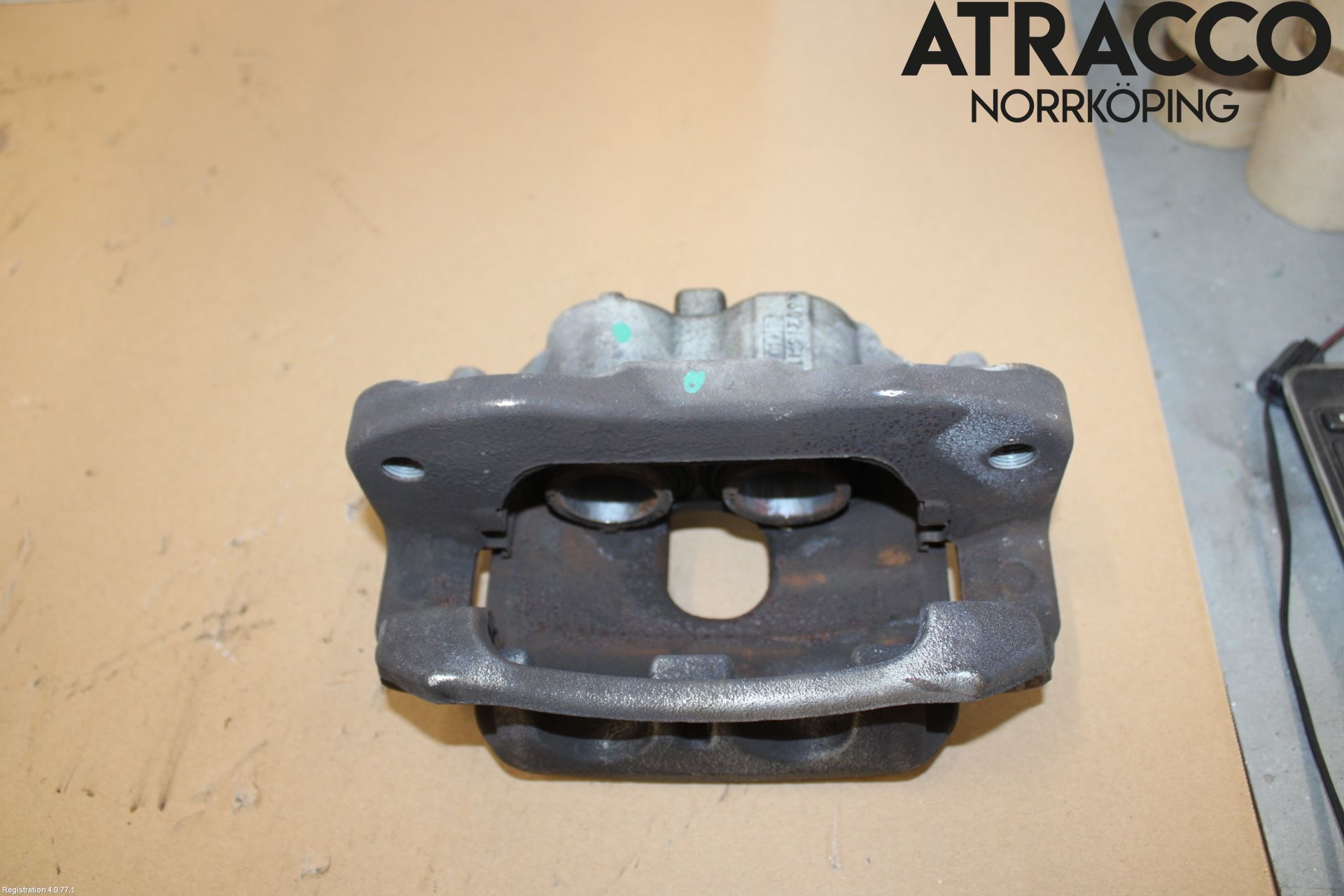 Volkswagen VW AMAROK 2H 10-22 Bromsok Fram Höger