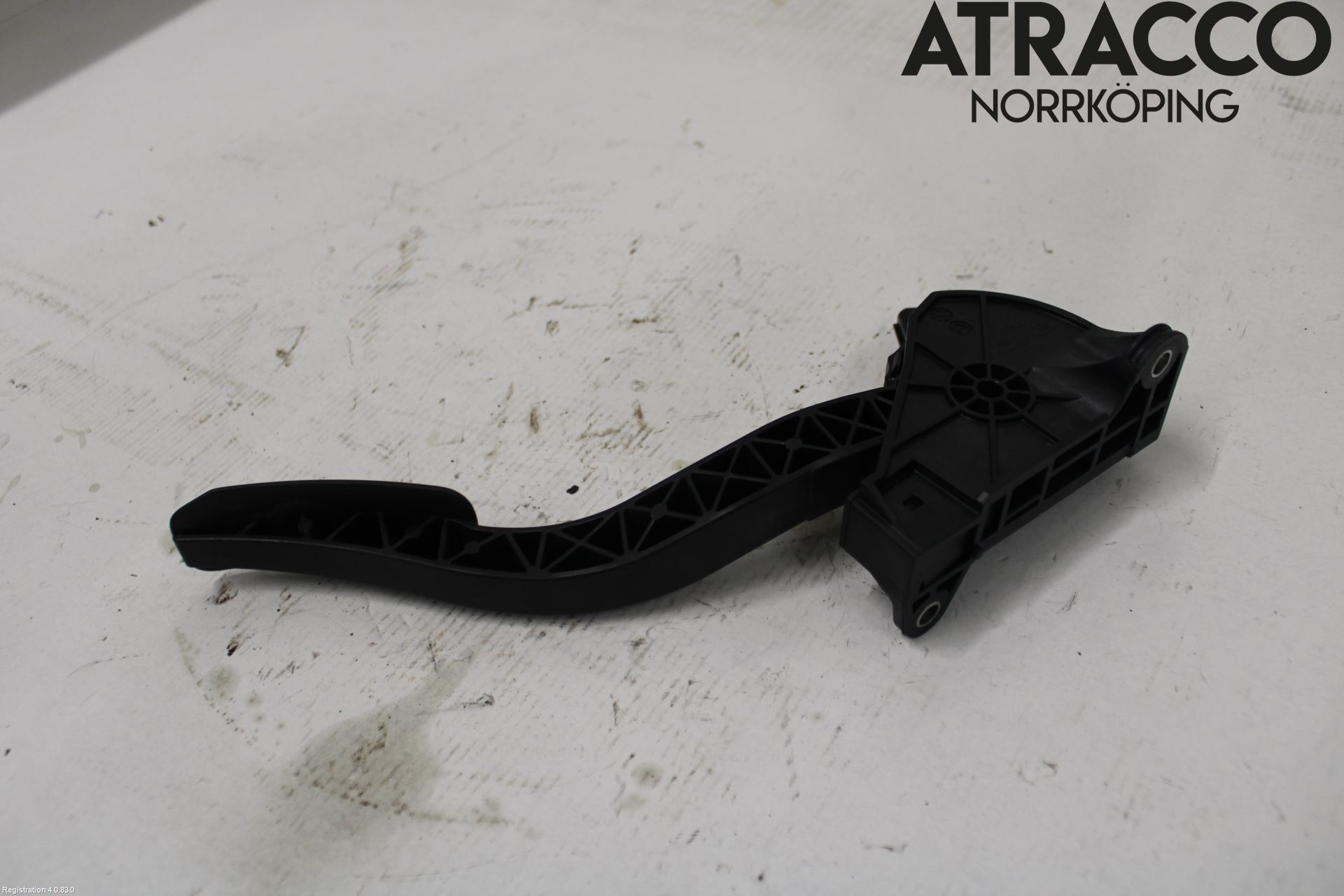 Jaguar I-PACE 18- Gaspedal