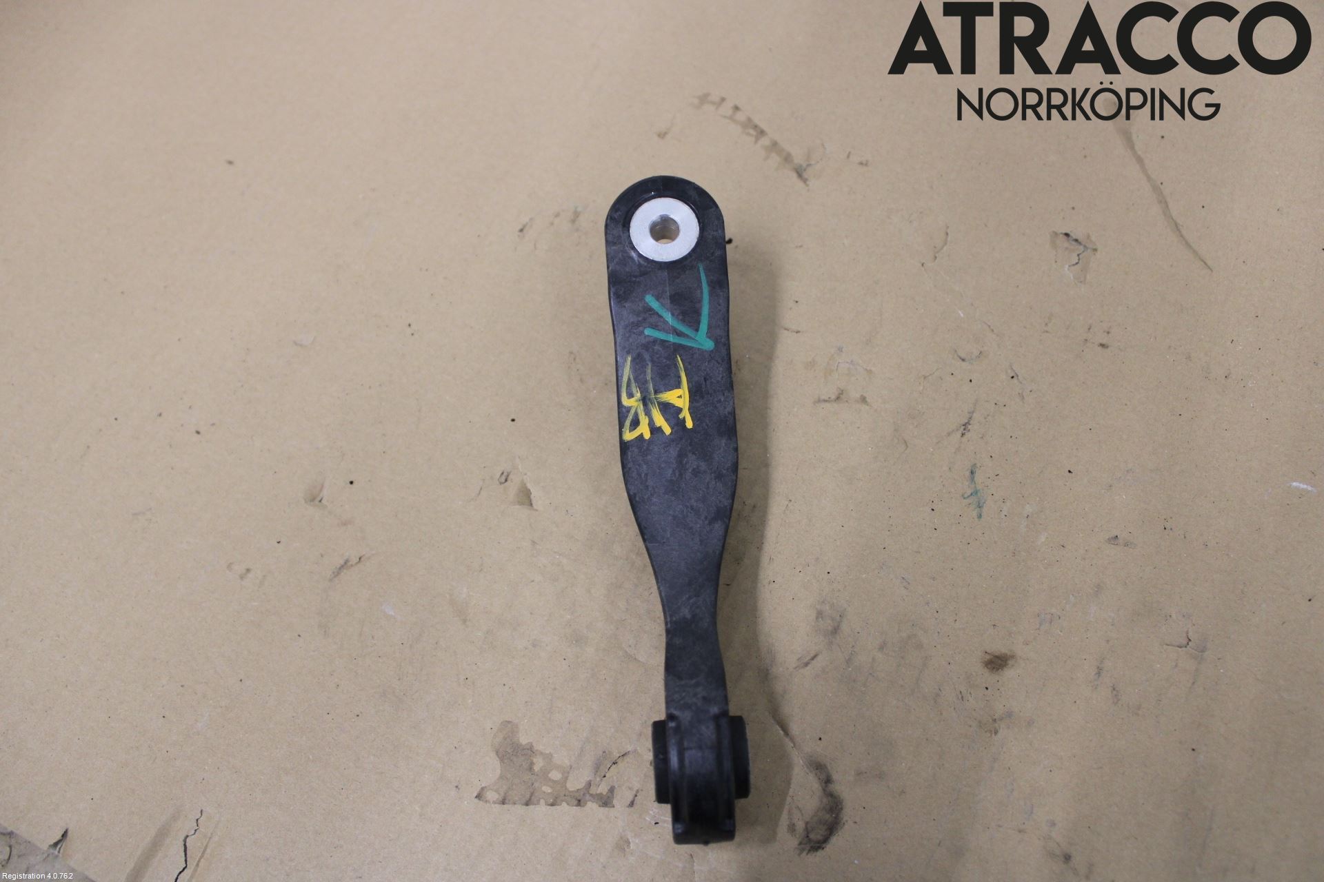 Audi A6 F2/C8 19- Krängningshämmarstag Bak