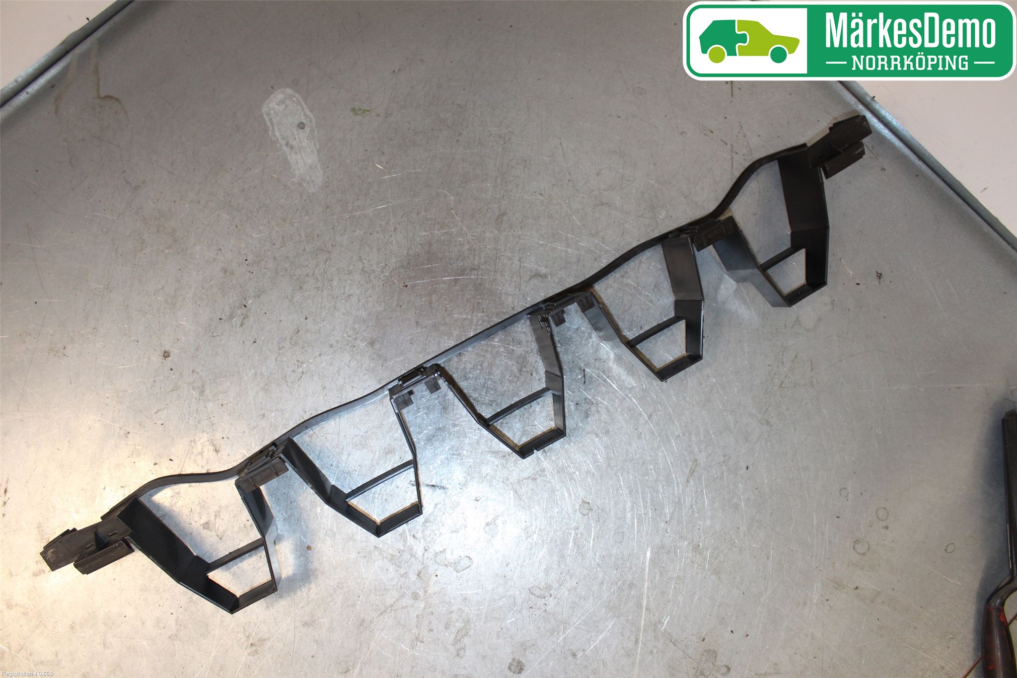 Volvo V50 04-07 Stötfångare Deformelement Bak