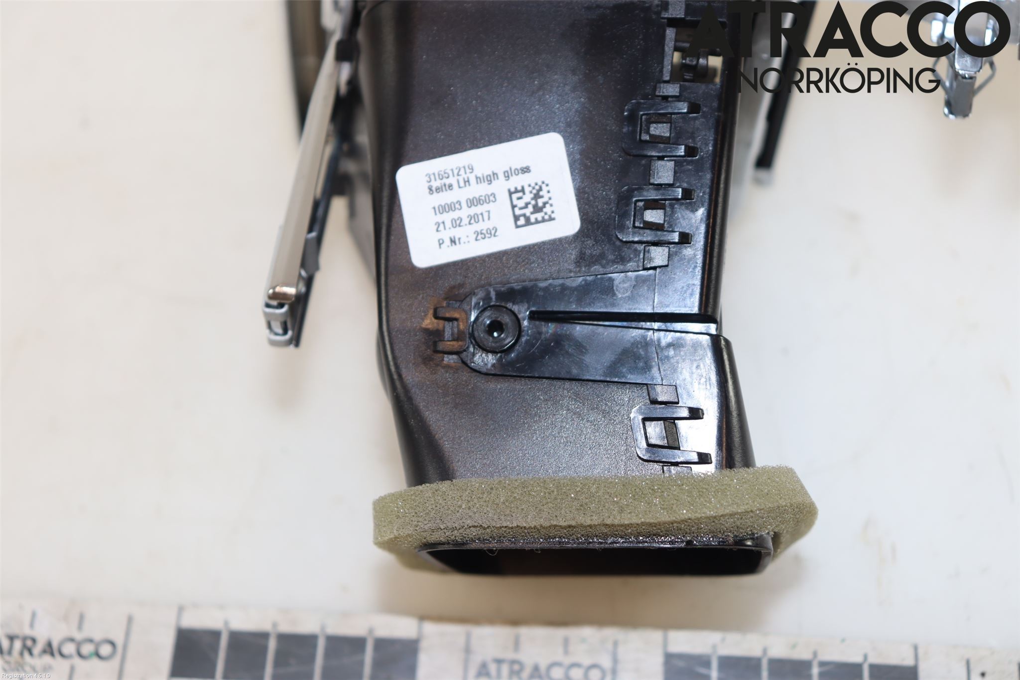 Volvo S90 17->> Defrosterkanal-Munstycke