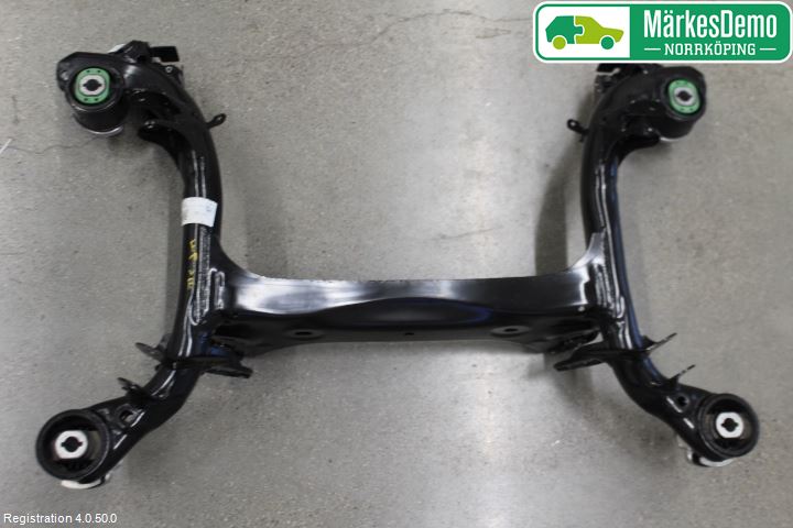 Audi A4/S4 B9 16-19 Bakaxelbalk