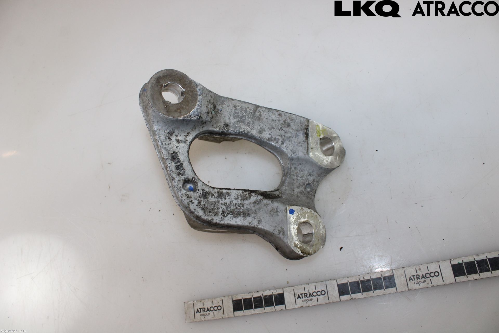 Opel CORSA F, CORSA-E 20- Bakaxel Fäste