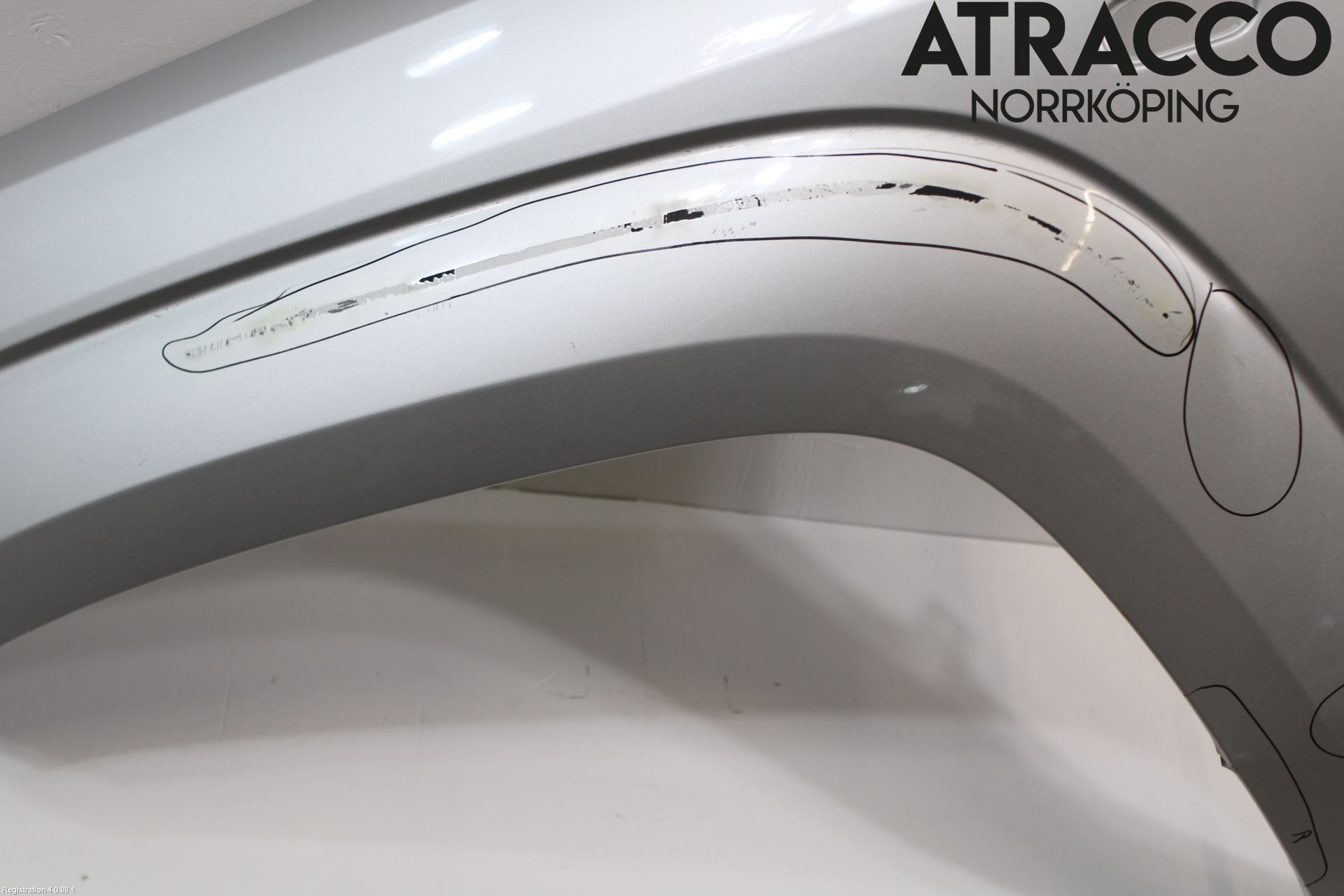 Volkswagen VW AMAROK 2H 10-22 Skärm Fram Vänster