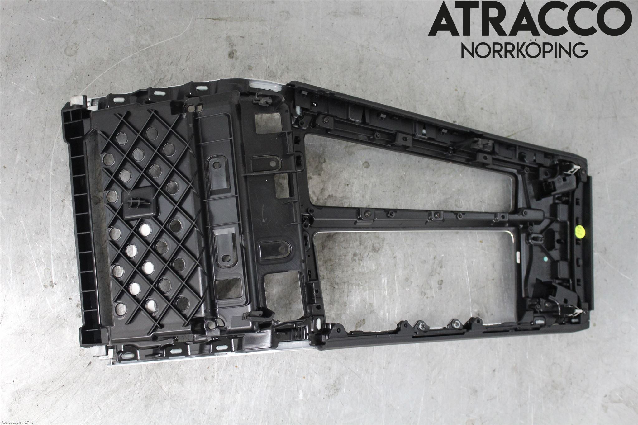 Audi A7 Sportback 4K 18- Instrumentkonsoll Mitt