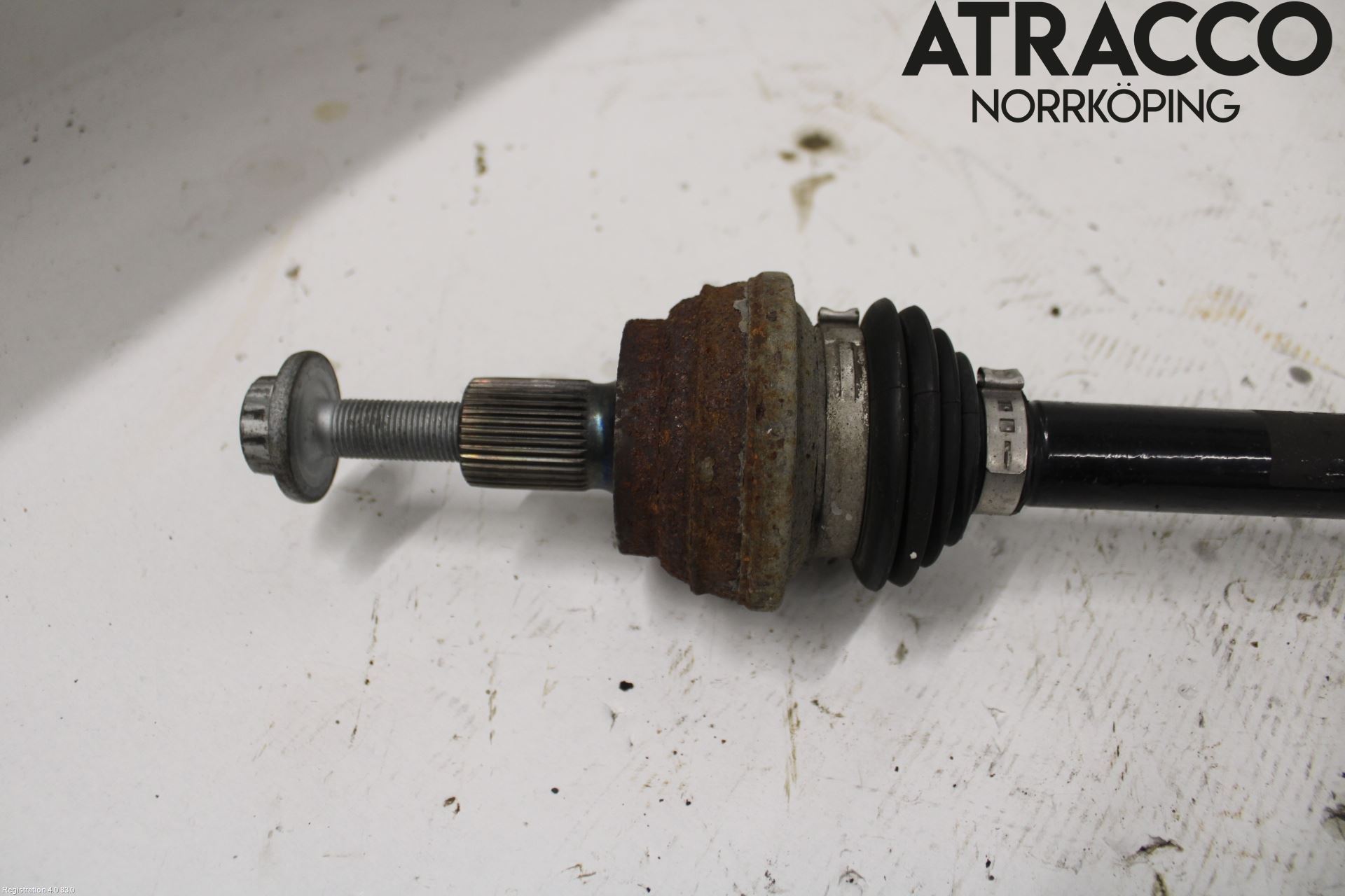 Audi Q3 8U 12-18 Drivaxel Bak Höger