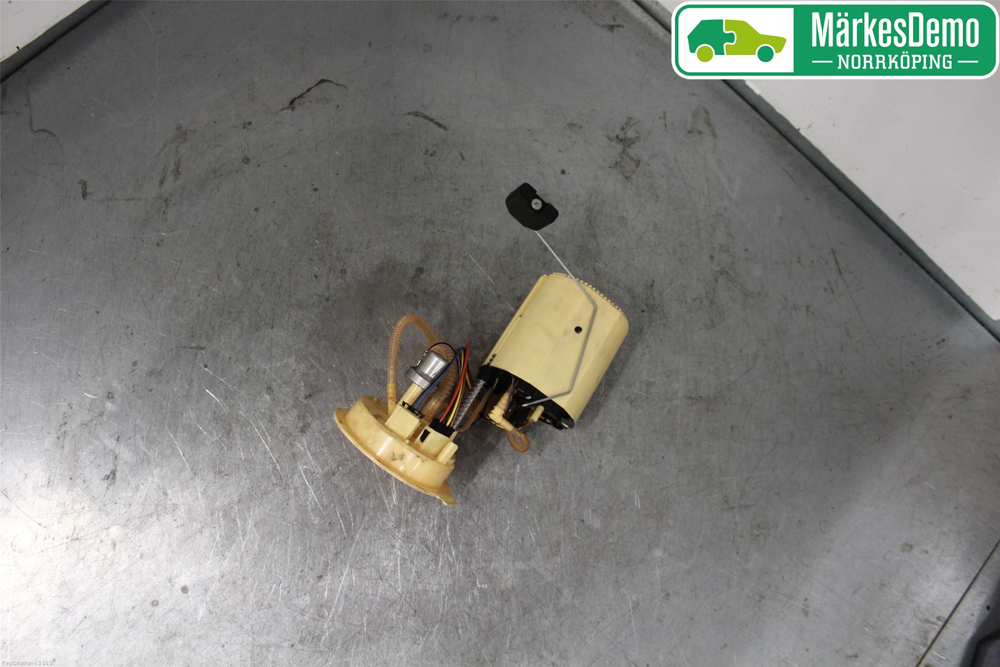 Volkswagen VW POLO 10-17 Bränslepump El