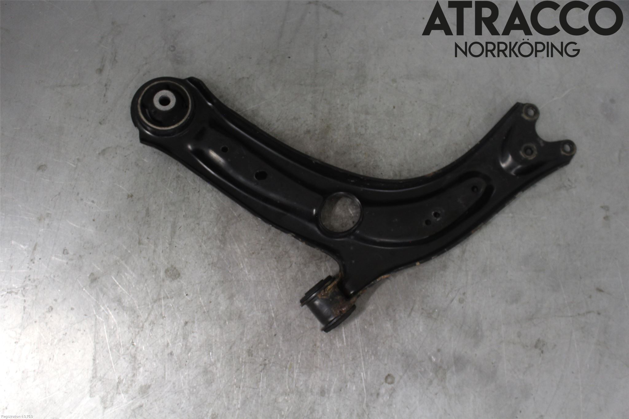 Skoda SUPERB 09-15 Bärarm Fram Undre Hö