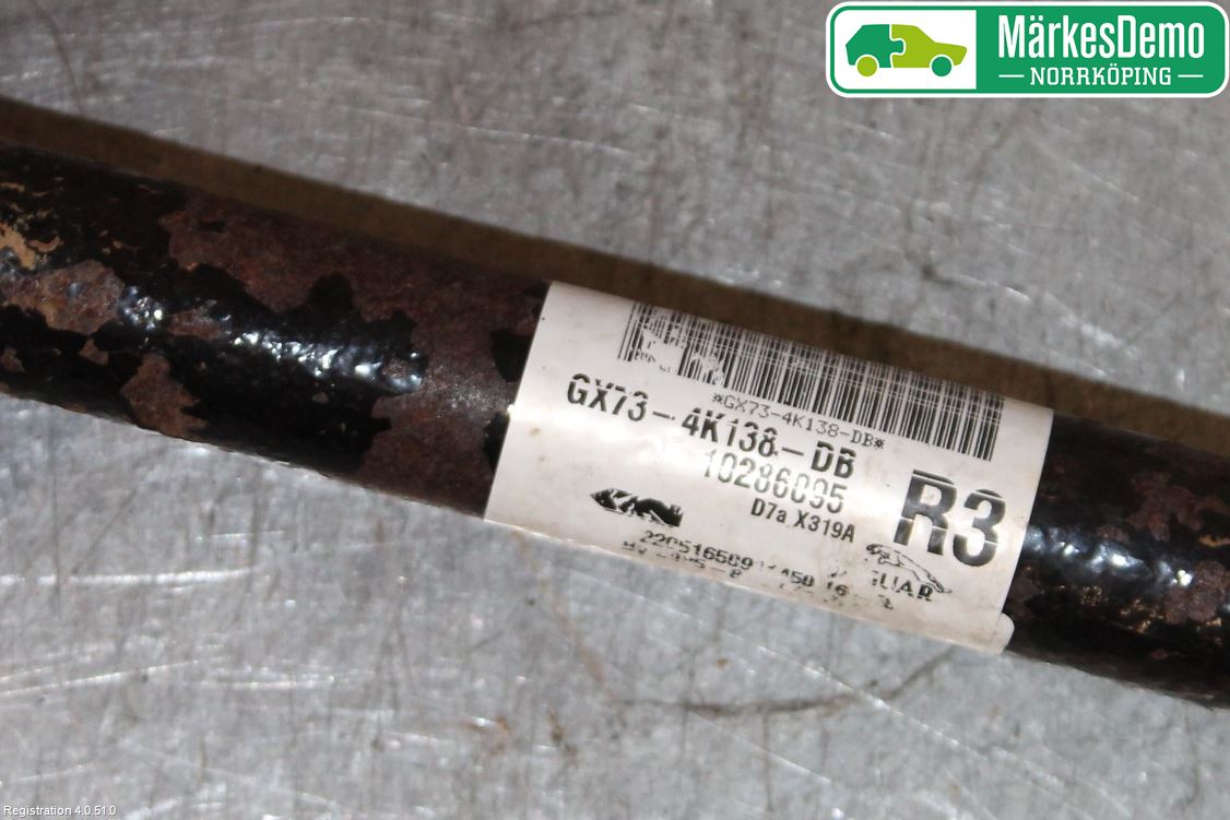Jaguar XE (X760) 15-24 Drivaxel Bak Höger