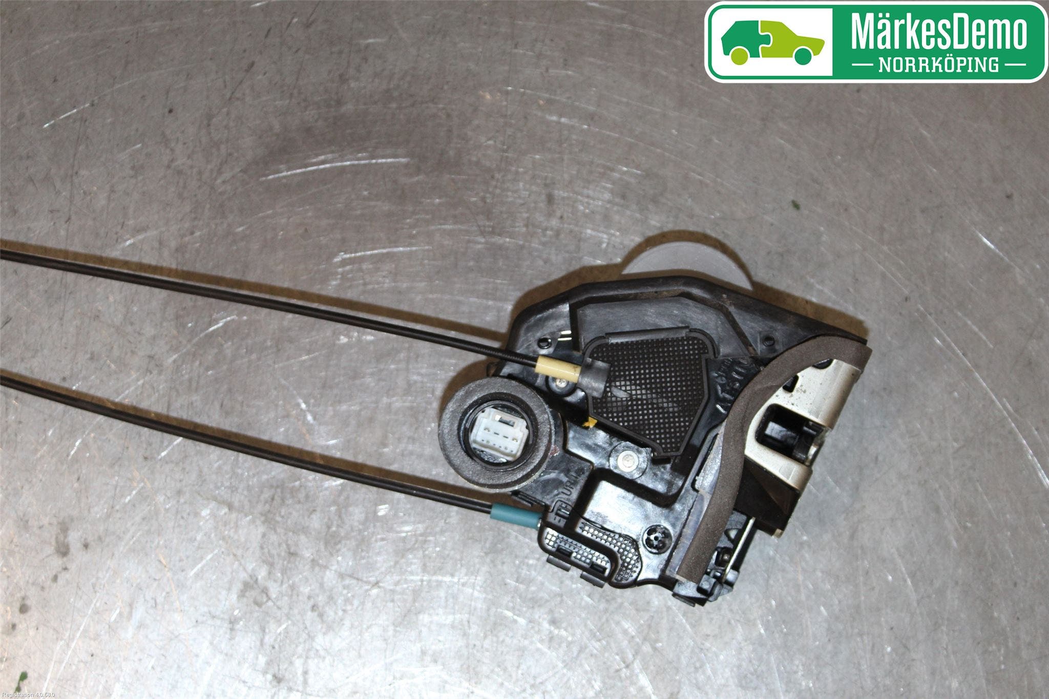 Toyota VERSO 09-18 Låskista-Dörrlås