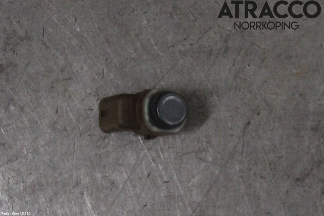 BMW 5 F10/F11/F18 09-17 Parkeringshjälp Frontsensor
