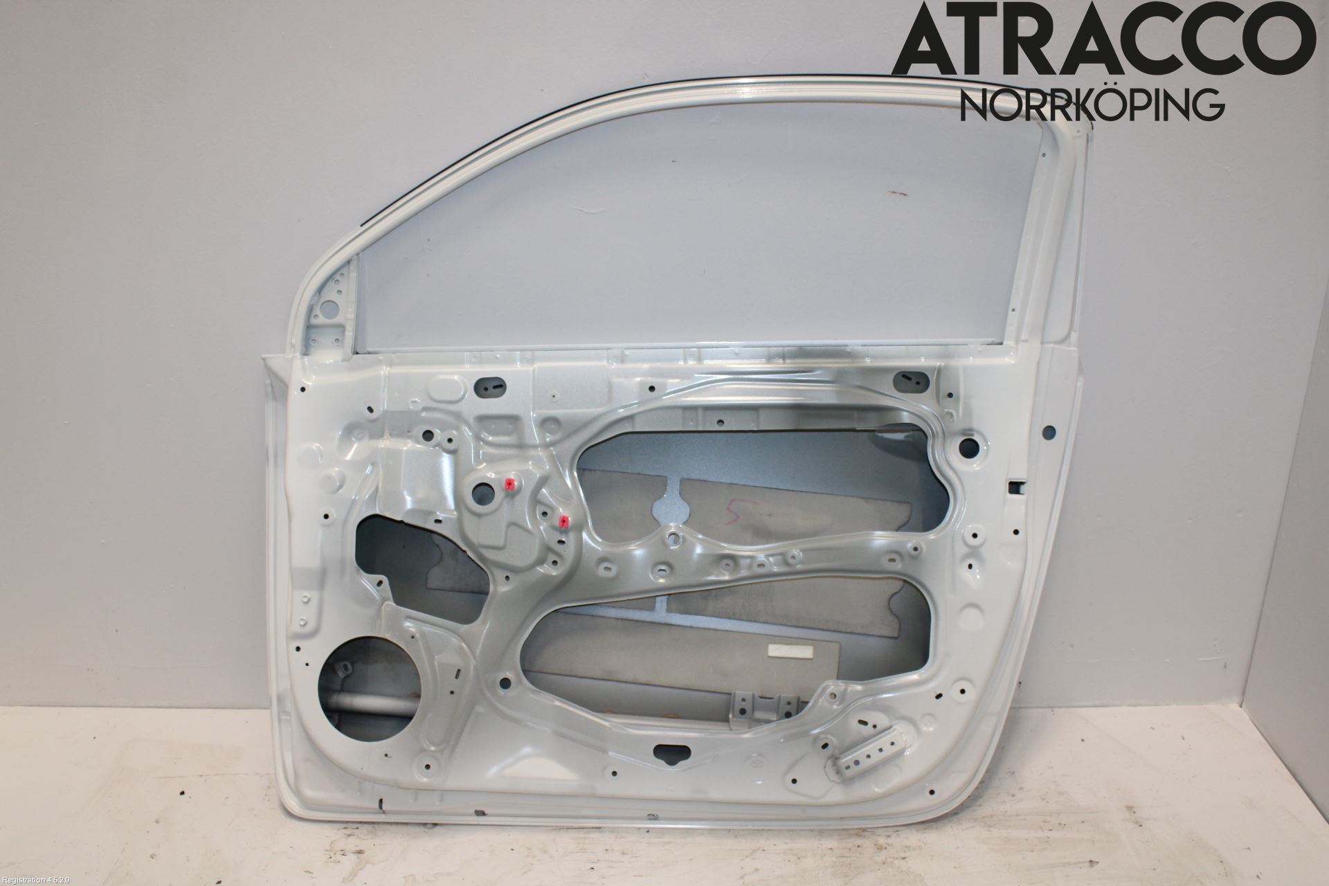 Toyota iQ Dörr Fram Höger