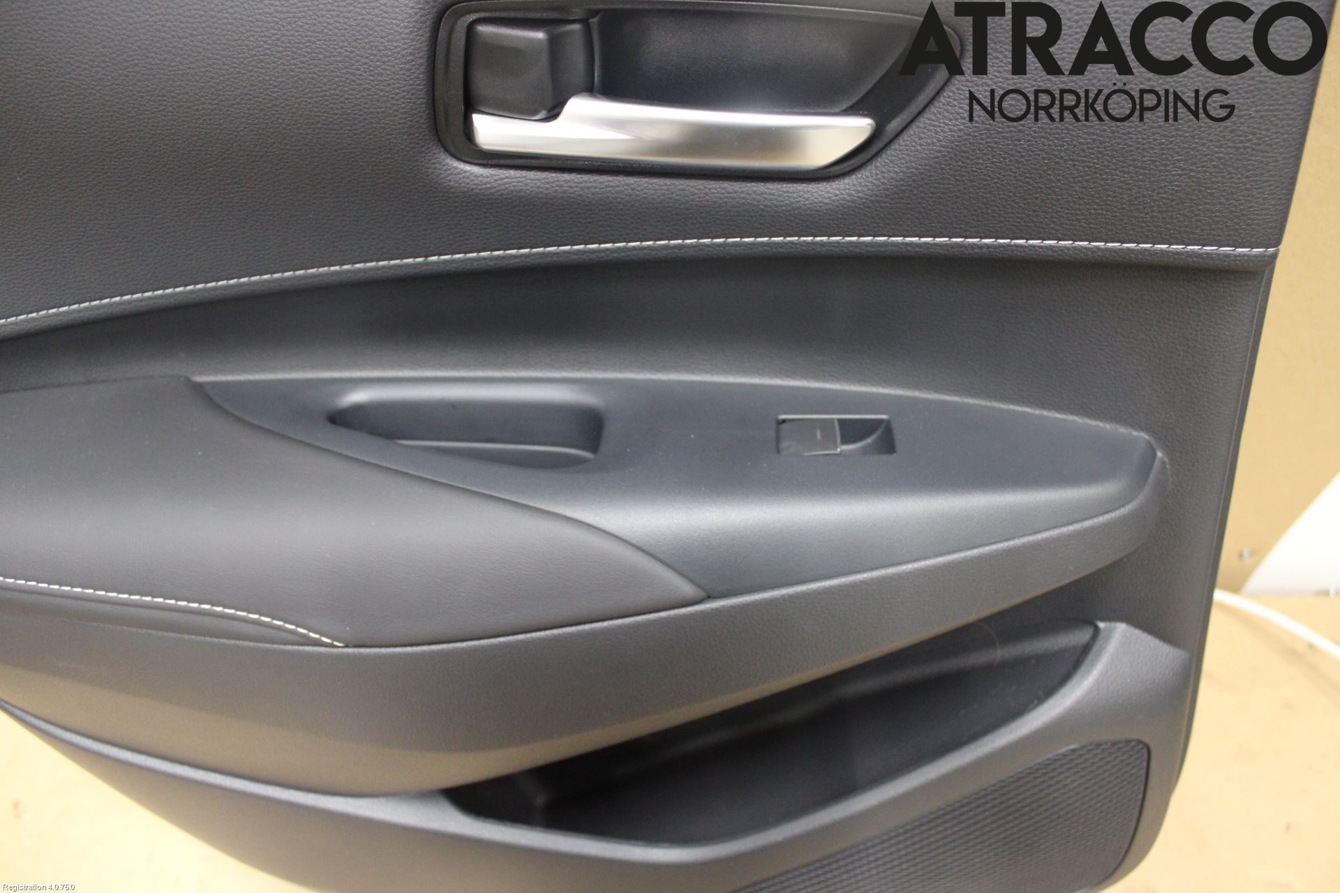 Toyota COROLLA 19- Dörrklädsel Vä