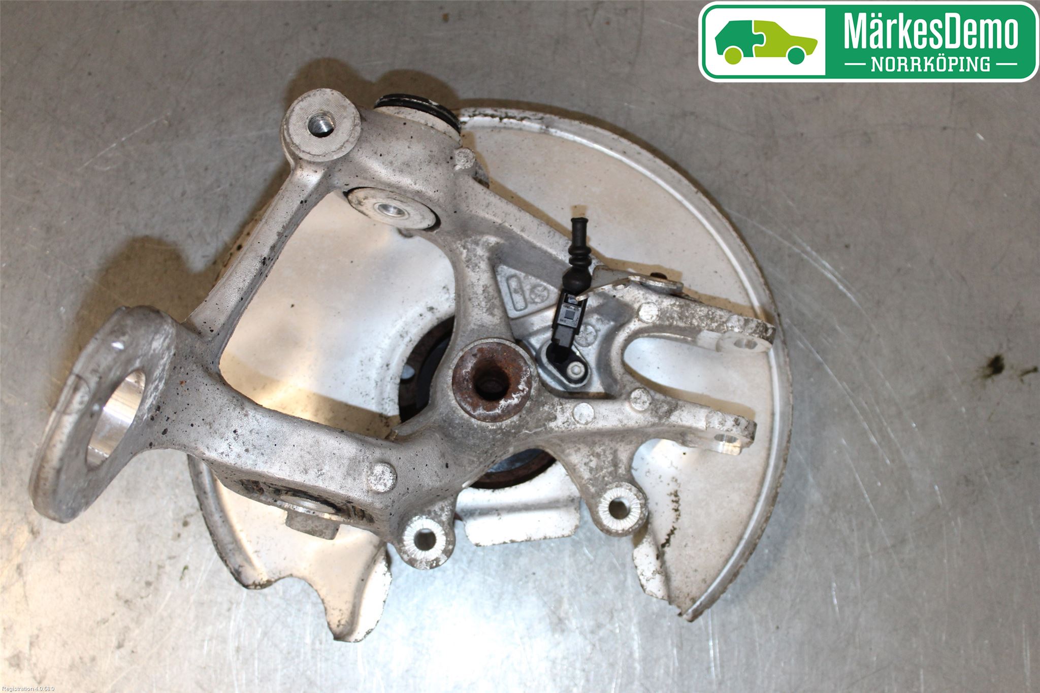 Audi A4 12-15 Hjullagerhus-Spindel Vä B