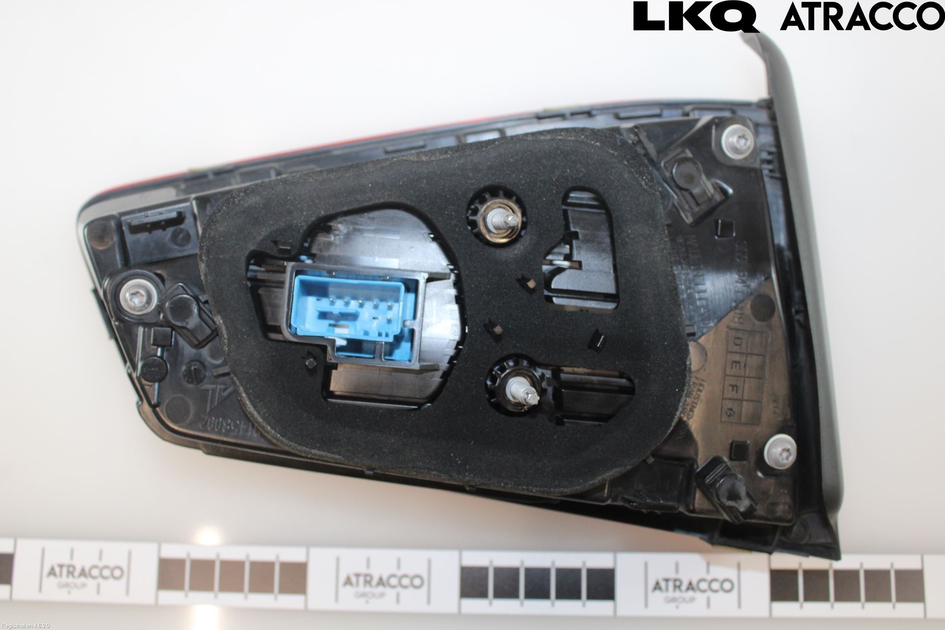 Volkswagen VW PASSAT 15-19 Bakljus Lucka Hö