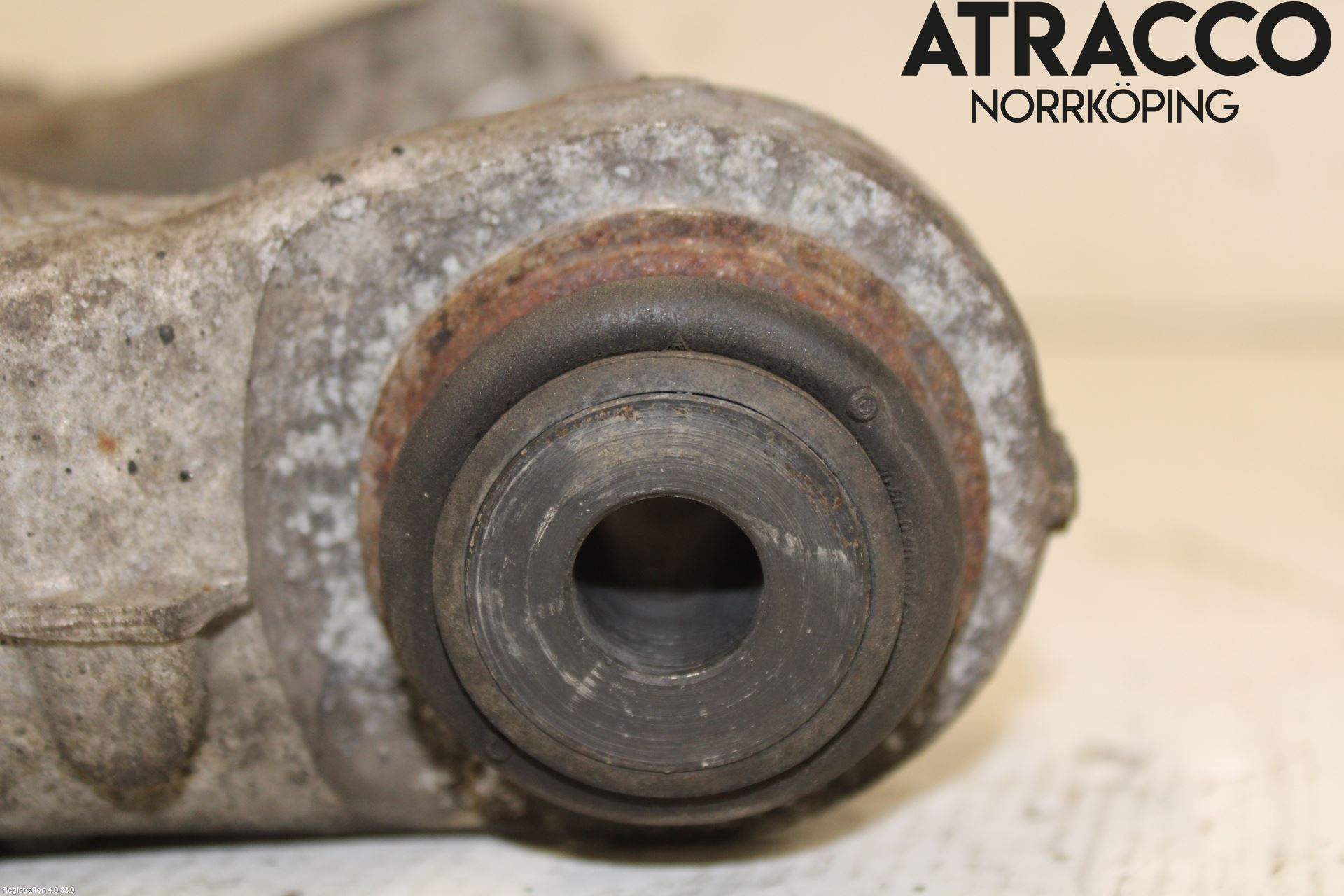 BMW 5 F10/F11/F18 09-17 Bärarm Bak Höger