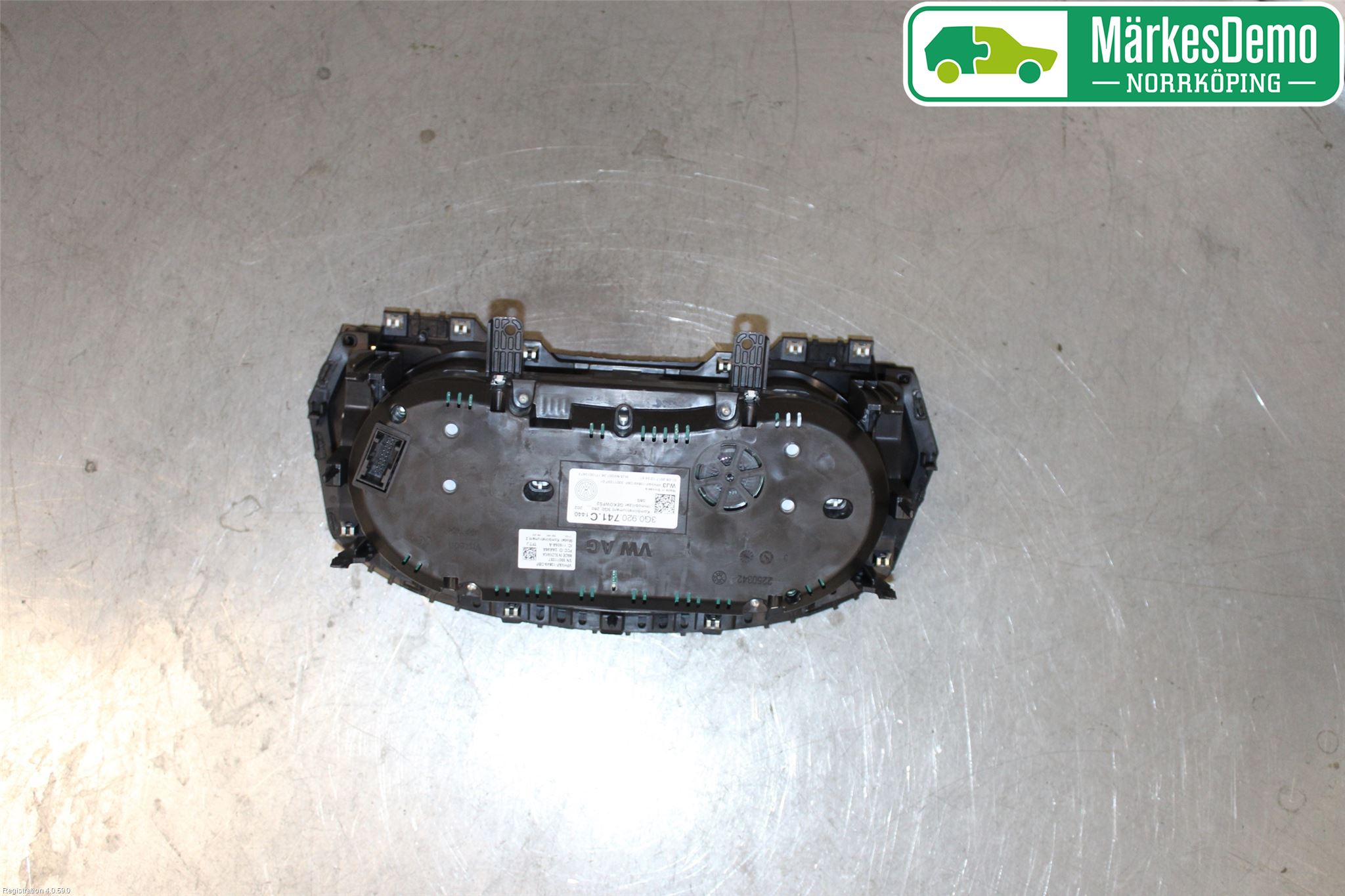 Volkswagen VW PASSAT 15-19 Instrument Komb