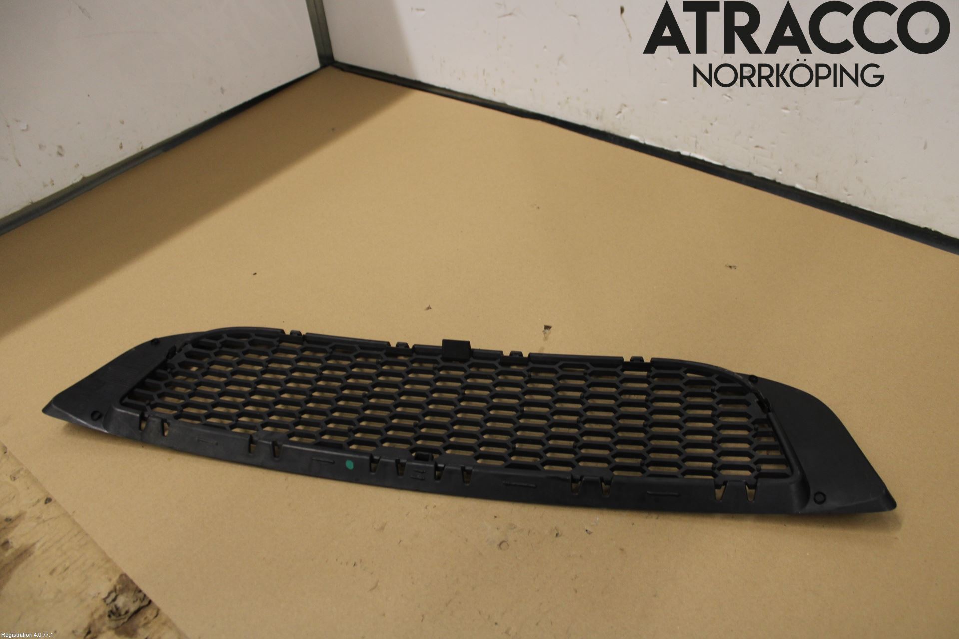 BMW X3 E83     03-10 Grilldel Mitt