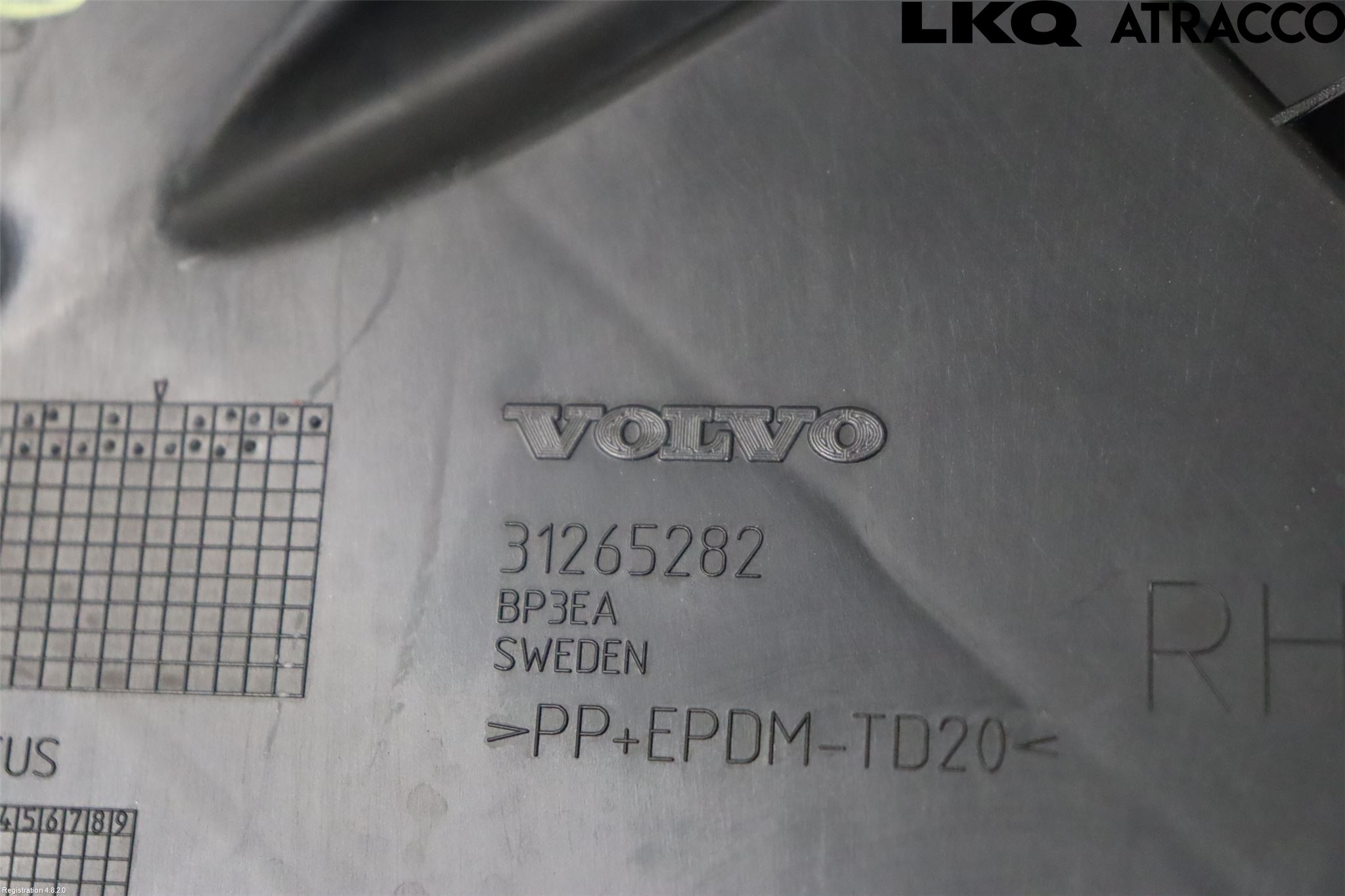Volvo V60 11-13 Stötfångarfäste Bak Hö