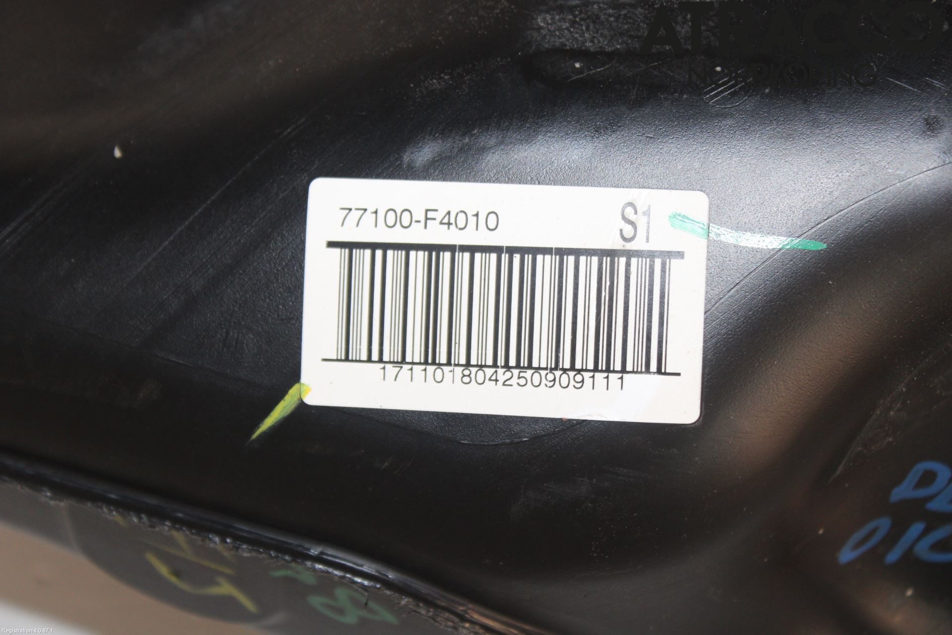 Toyota C-HR 16-23 Bränsletank Insprutning