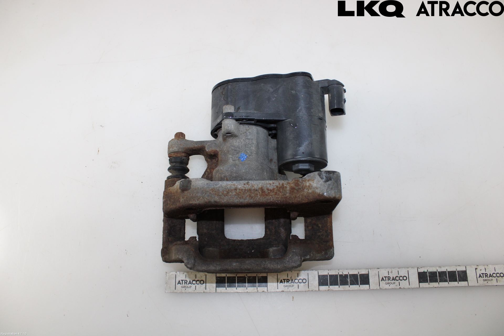 Opel CORSA F, CORSA-E 20- Bromsok Bak Vänster