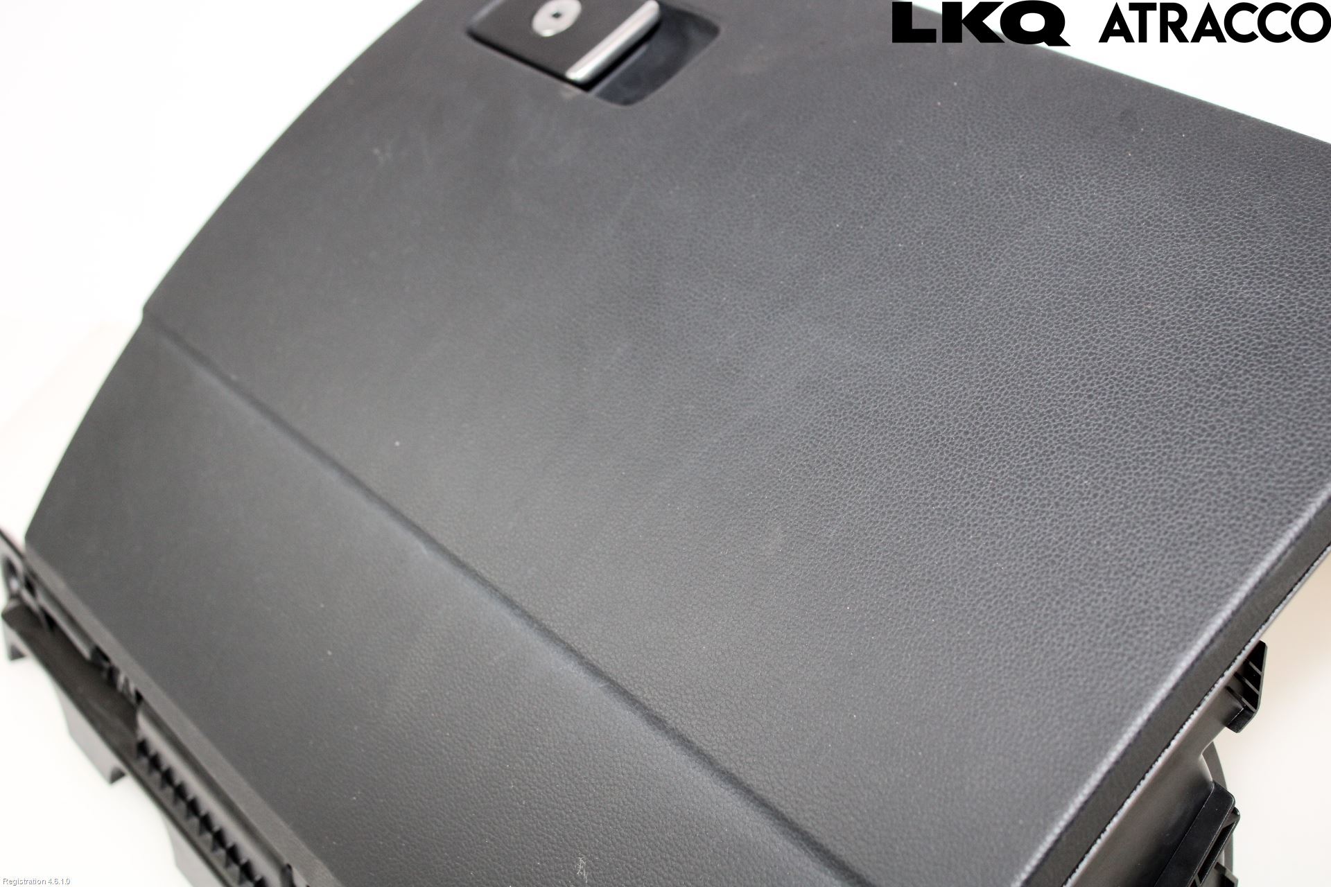 Volkswagen VW PASSAT 15-19 Handskfack