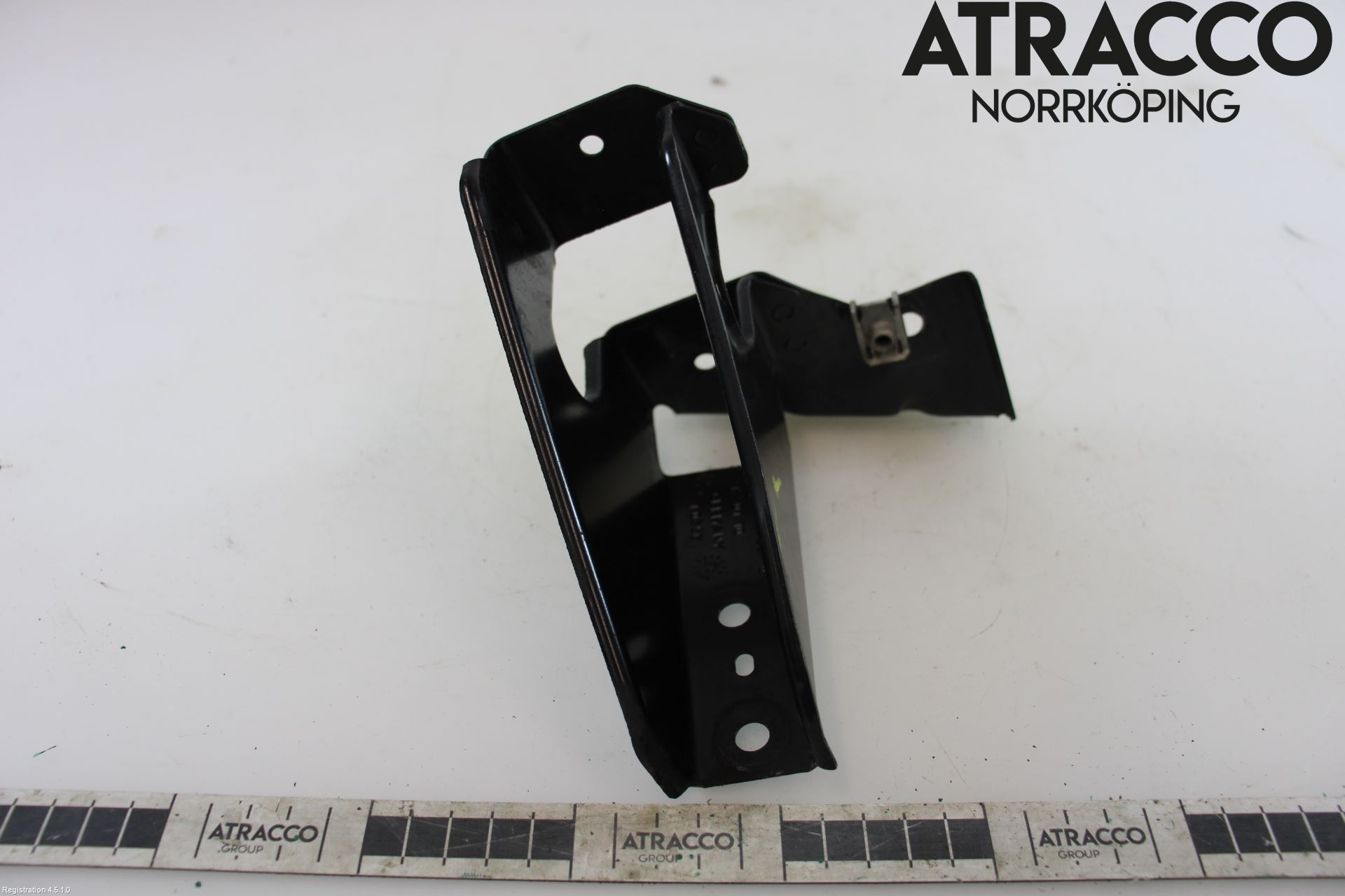 BMW 3 E90/91 SED/TOU 05-12 Front Huvlåsplåt-Balk