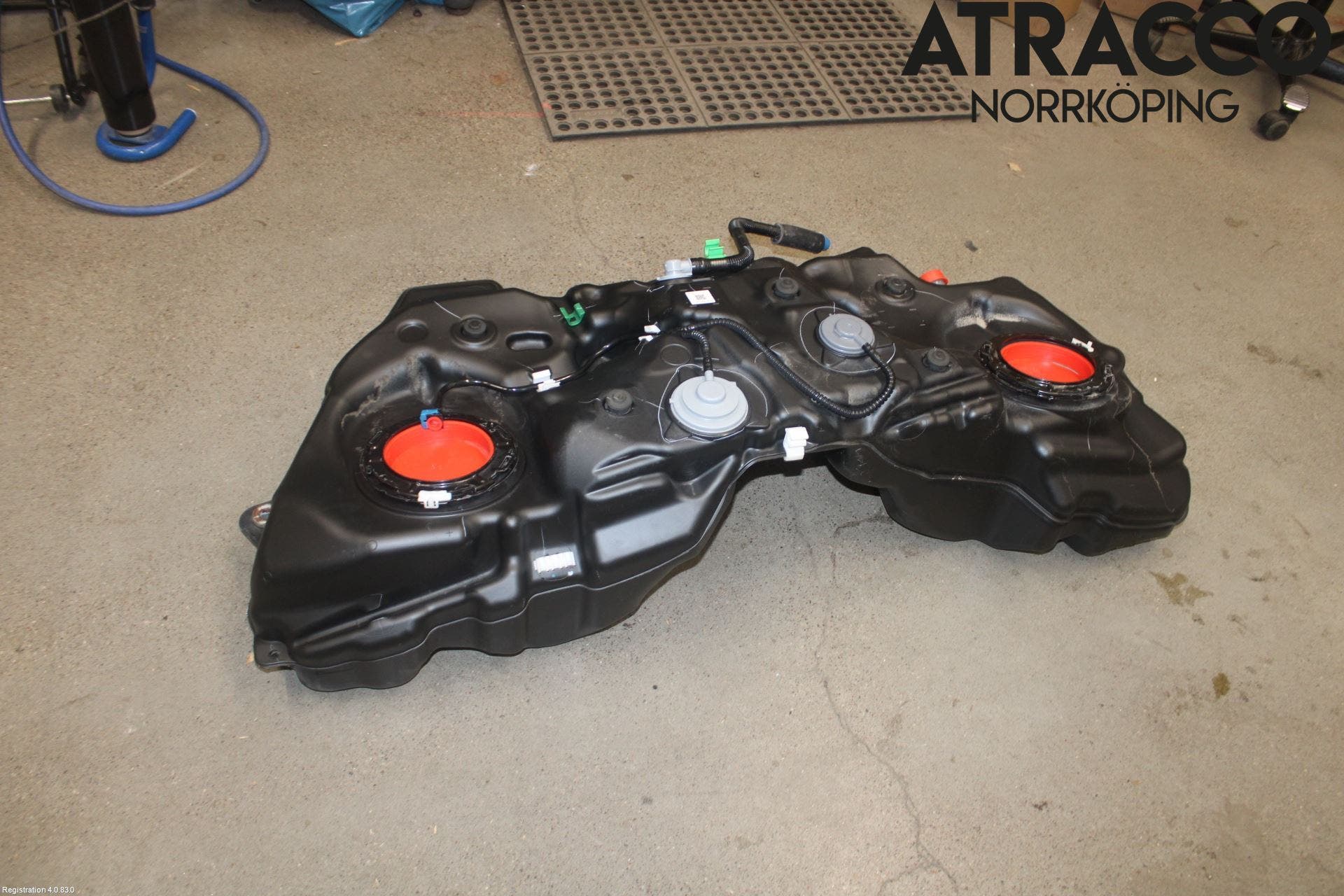 Lexus IS 250/350 14-20 Bränsletank Insprutning