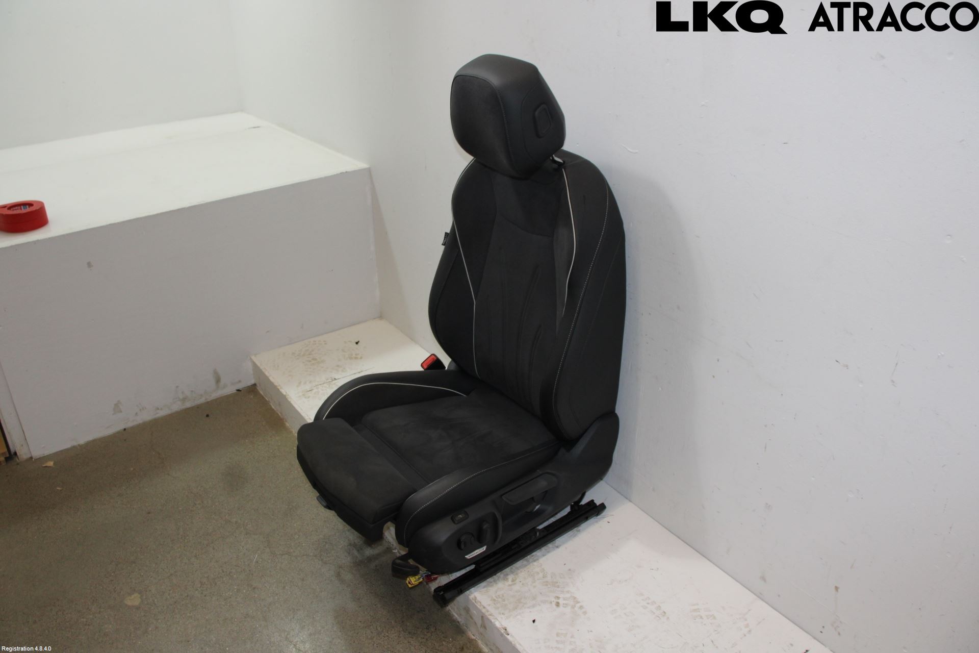 Volkswagen VW PASSAT 24- Inredning Stol Fram Vä