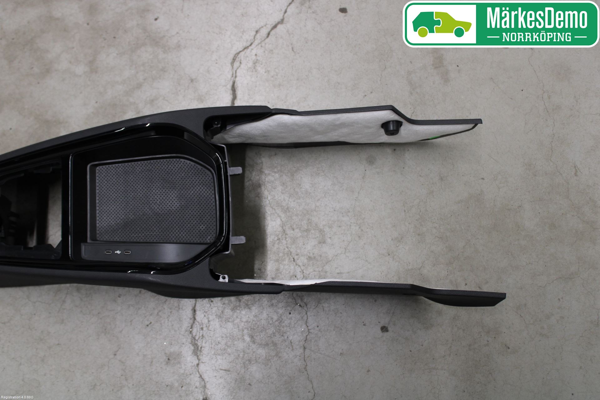 Skoda KAMIQ 20- Instrumentkonsoll Mitt