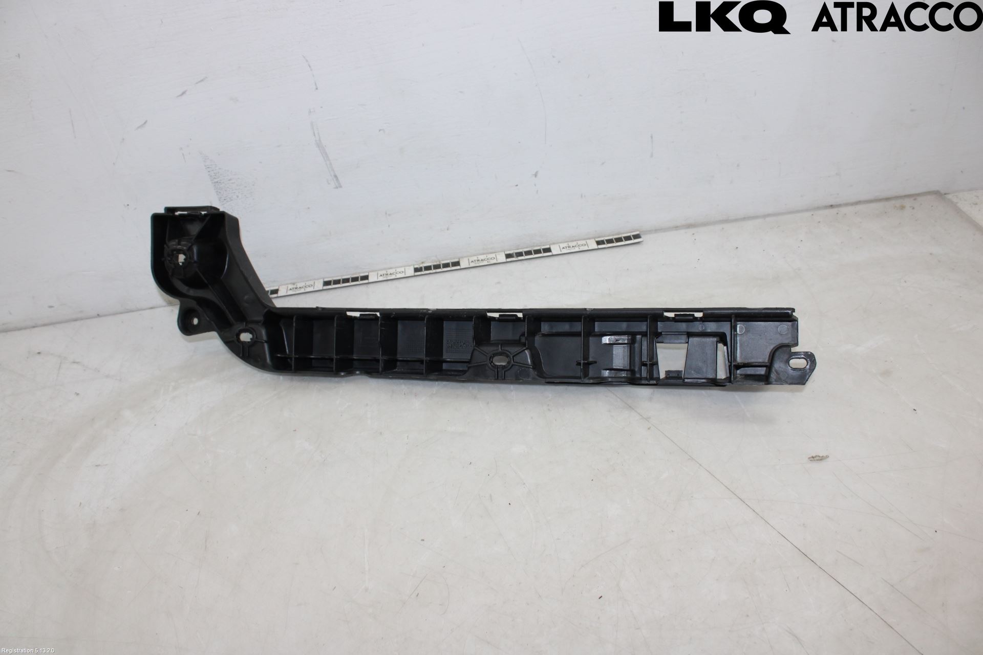 Skoda FABIA 15-21 Stötfångarfäste Bak Hö