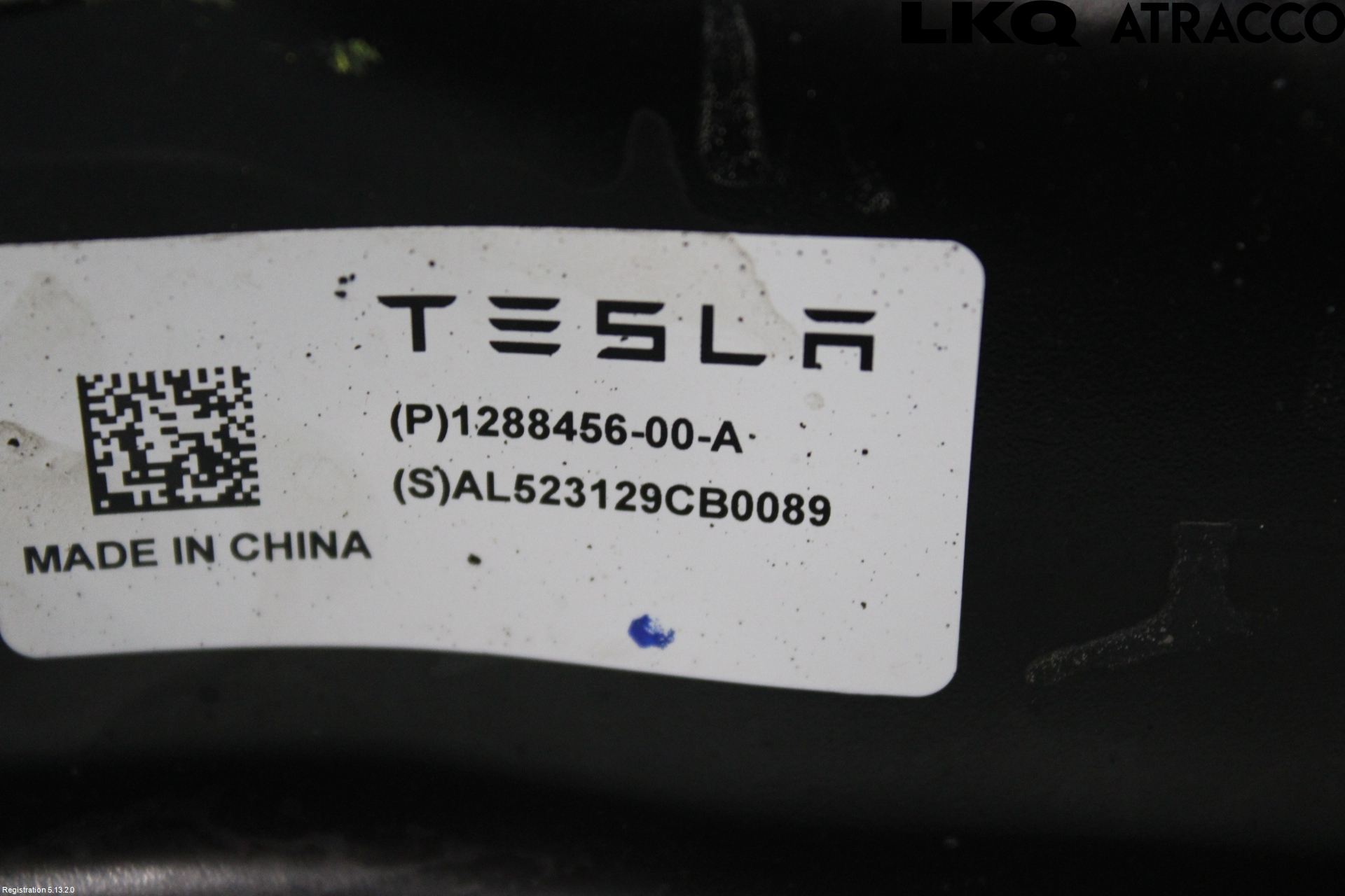 Tesla MODEL Y 21- Bärarm Bak Höger