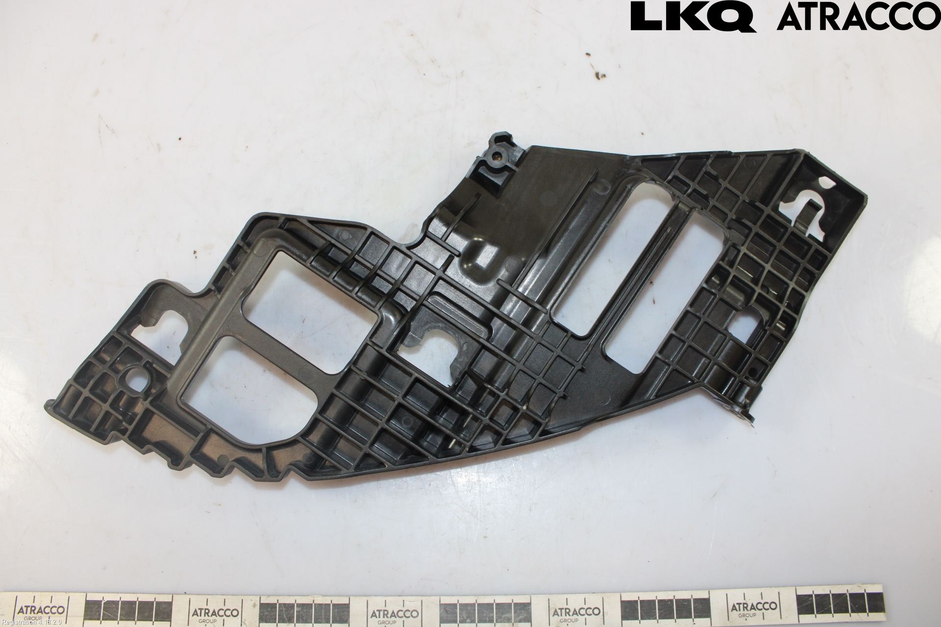 Volkswagen VW GOLF VI 09-13 Strålkast Fästsarg