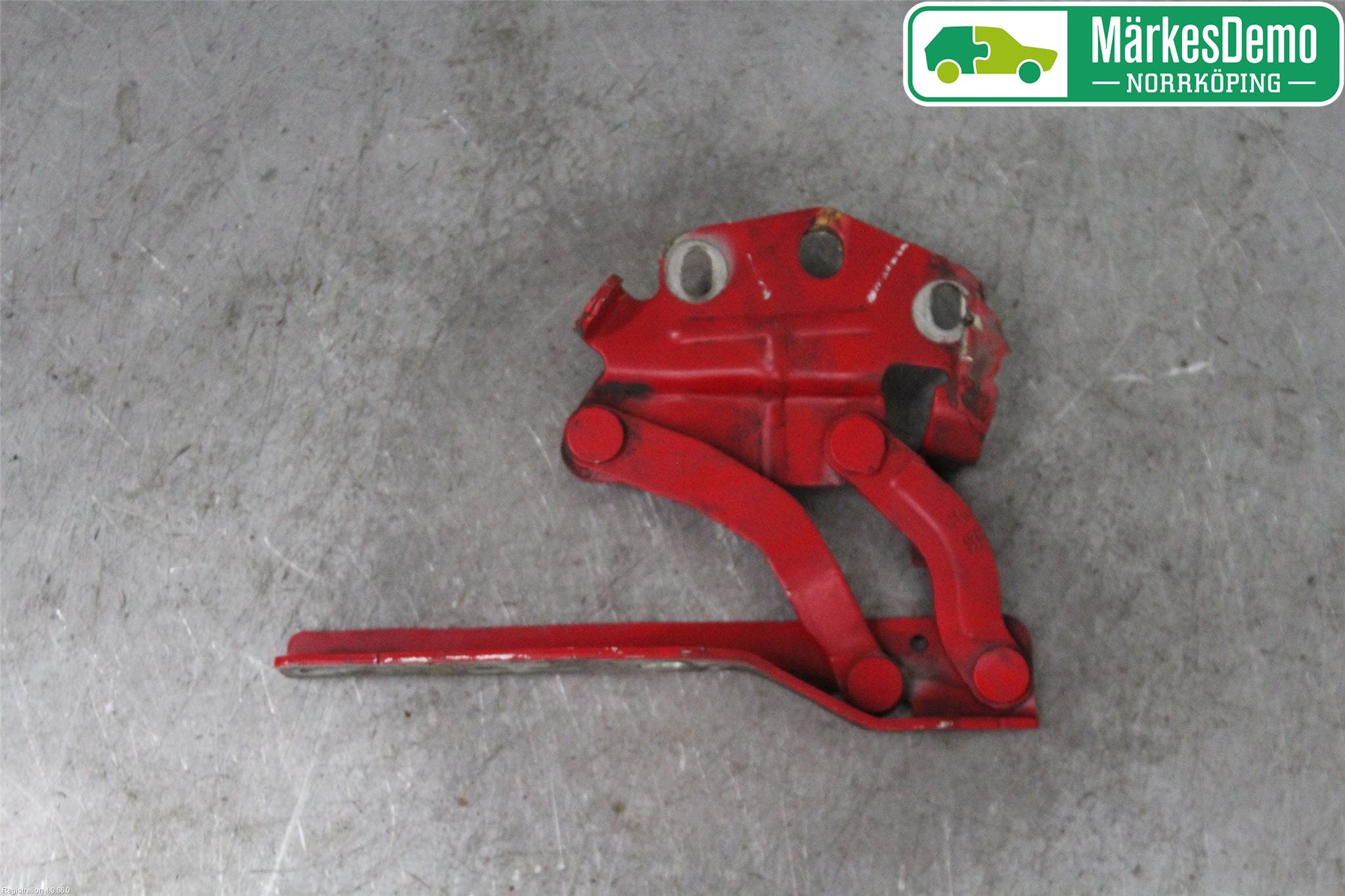 Volkswagen VW PASSAT 11-14 Huvgångjärn