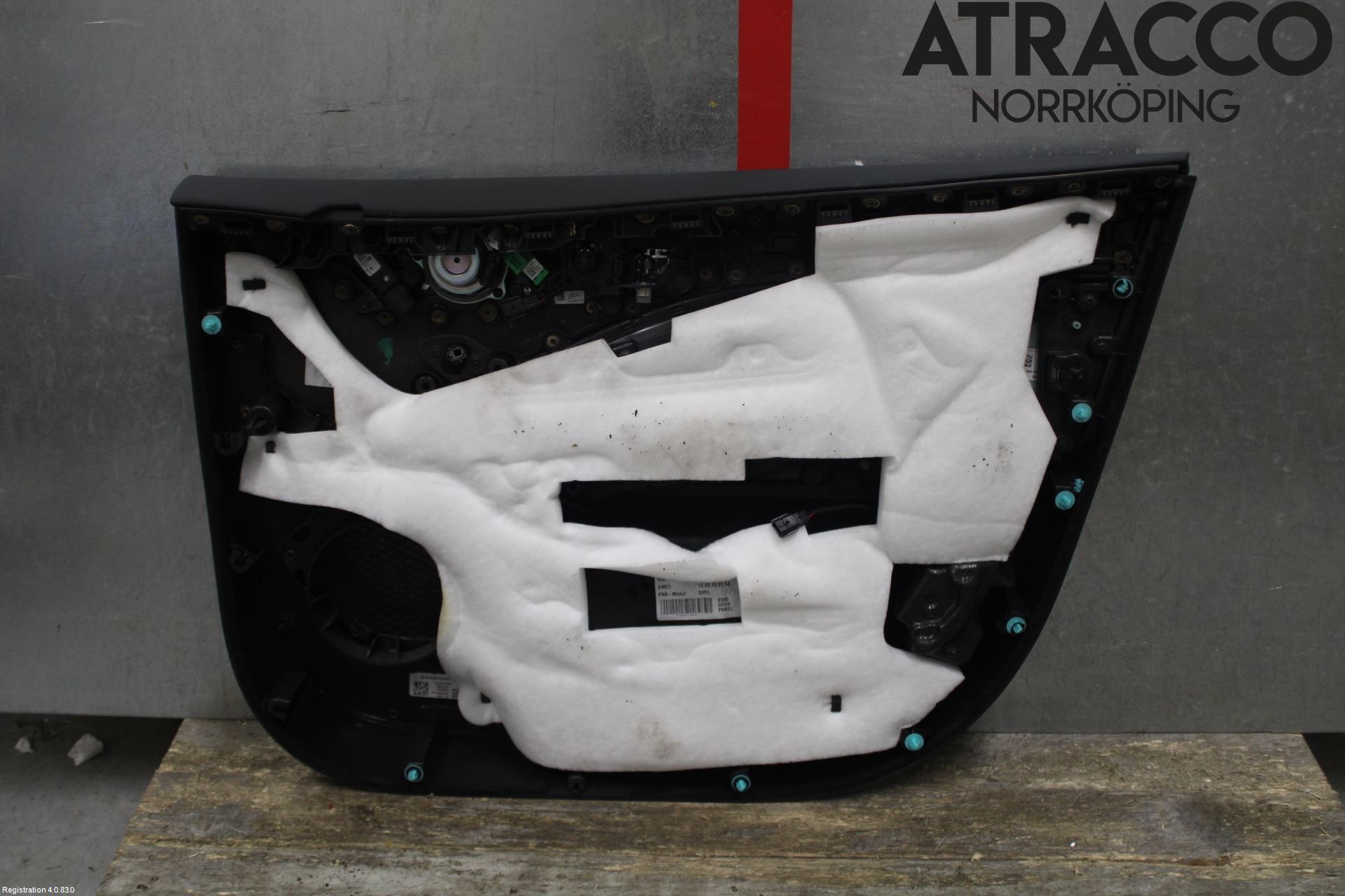 Jaguar I-PACE 18- Dörrklädsel Vä